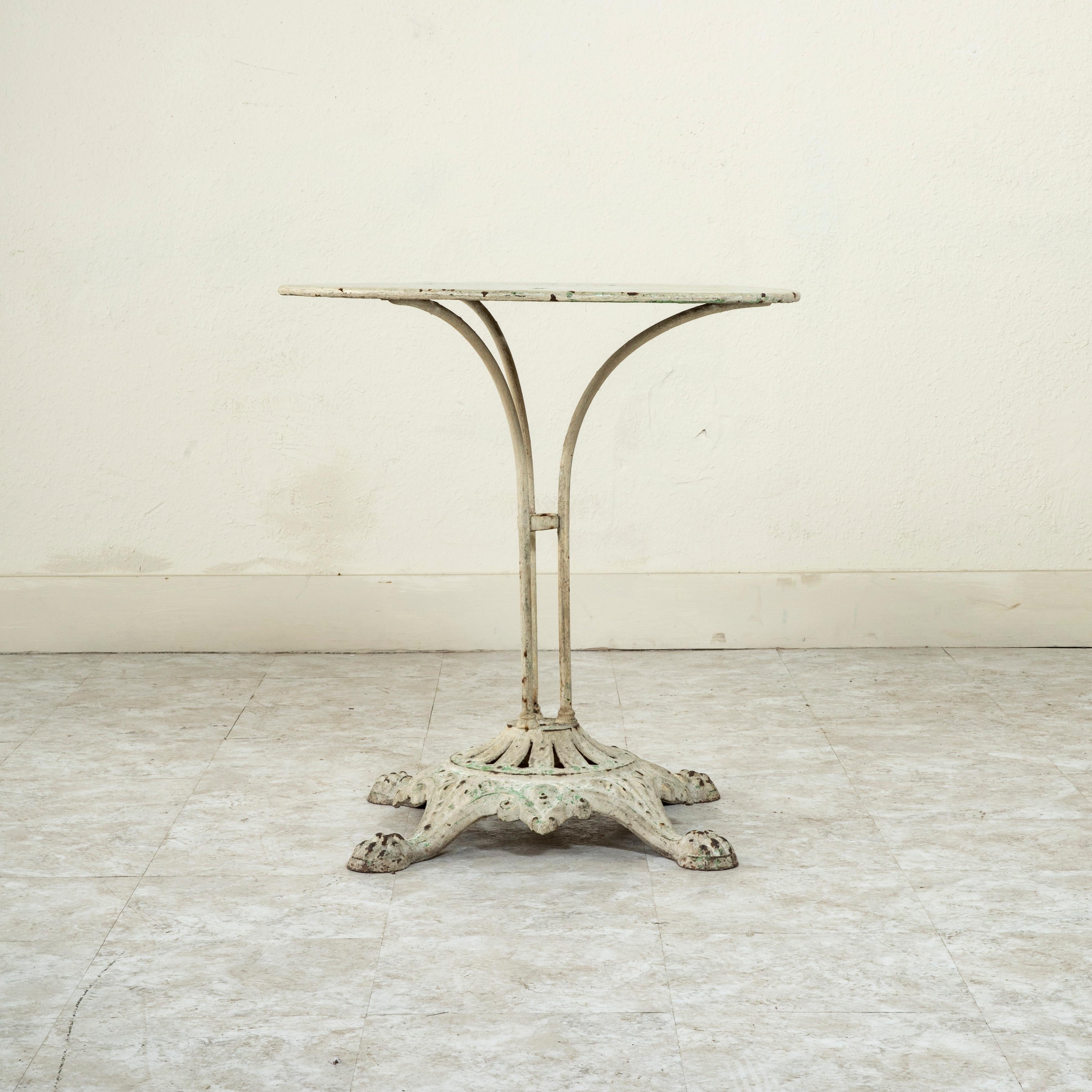 Smaller Scale Late 19th Century French Painted Iron Garden Table, Patio Table For Sale 2
