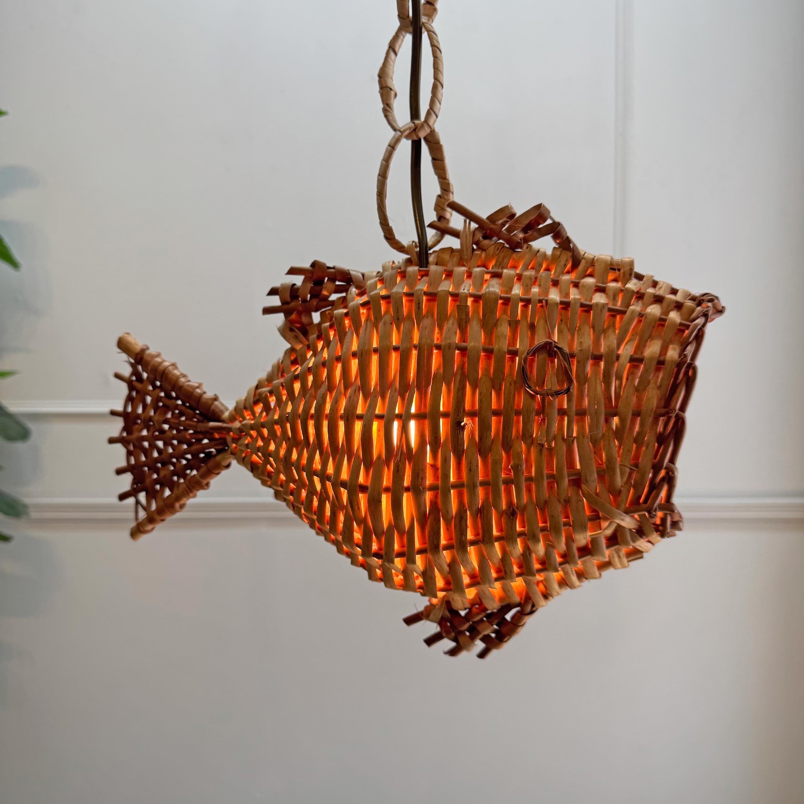 Kleinere Vintage-Fisch-Deckenleuchte Frankreich 1950er Jahre im Zustand „Gut“ im Angebot in Hastings, GB