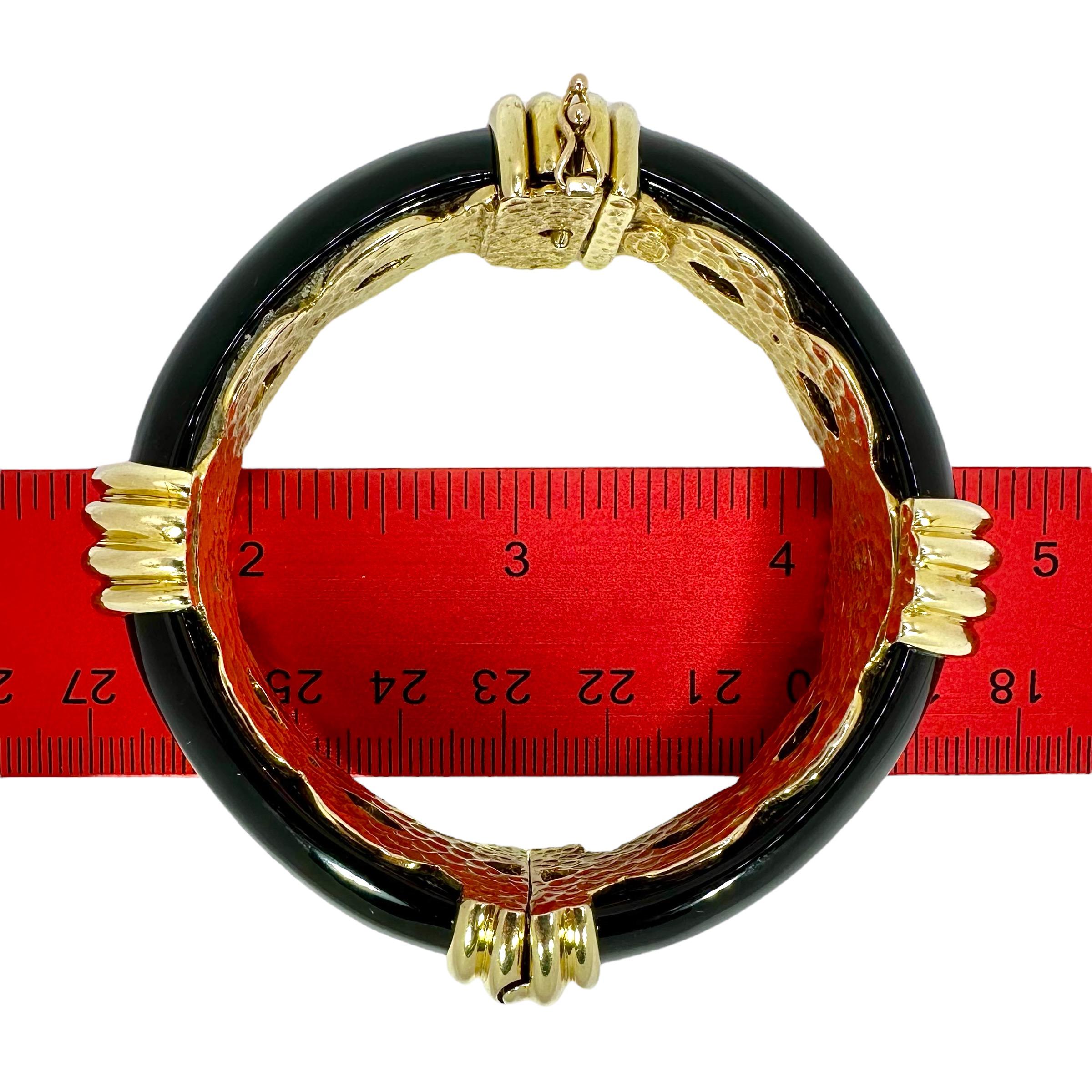 Bracelet en or jaune 14K et onyx noir par La Triomphe en vente 6