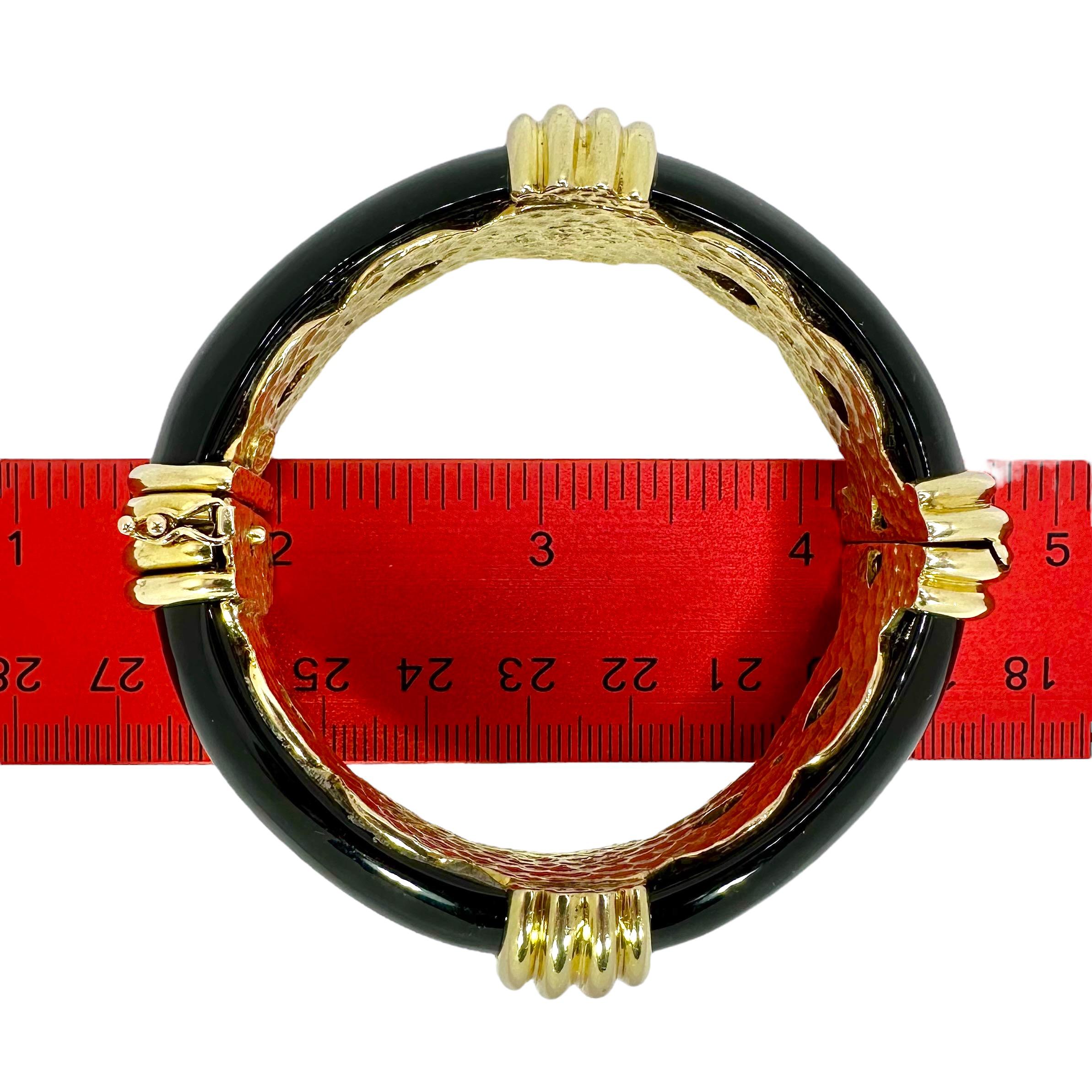 Bracelet en or jaune 14K et onyx noir par La Triomphe en vente 7
