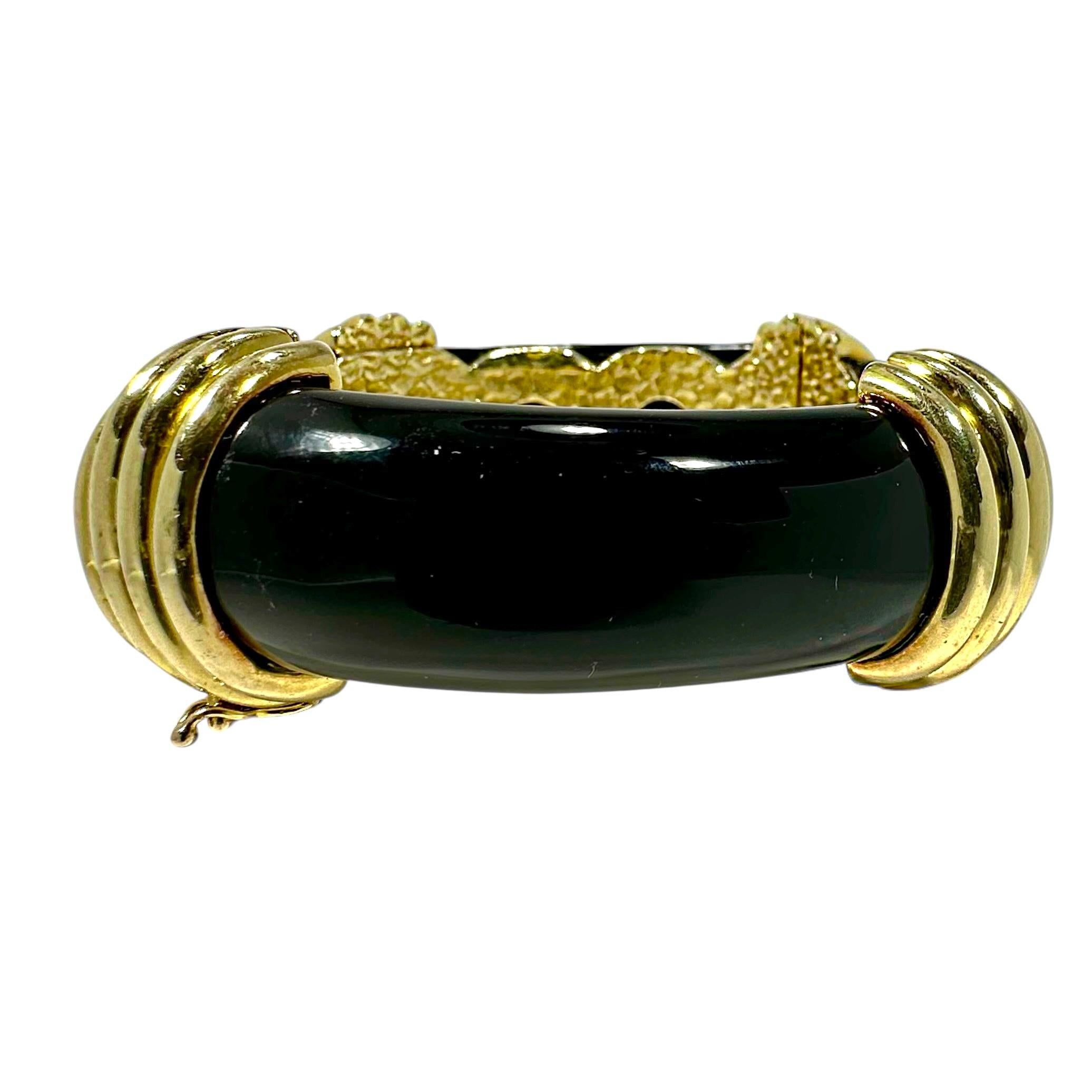 Bracelet en or jaune 14K et onyx noir par La Triomphe Excellent état - En vente à Palm Beach, FL