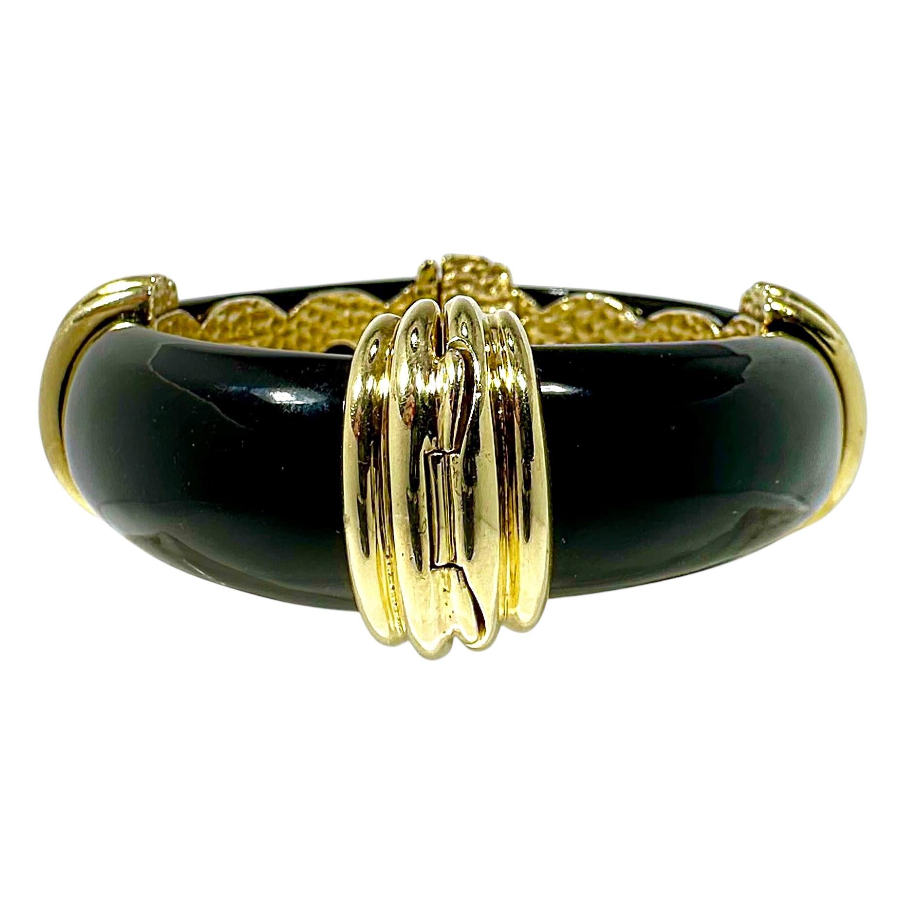 Bracelet en or jaune 14K et onyx noir par La Triomphe en vente 2
