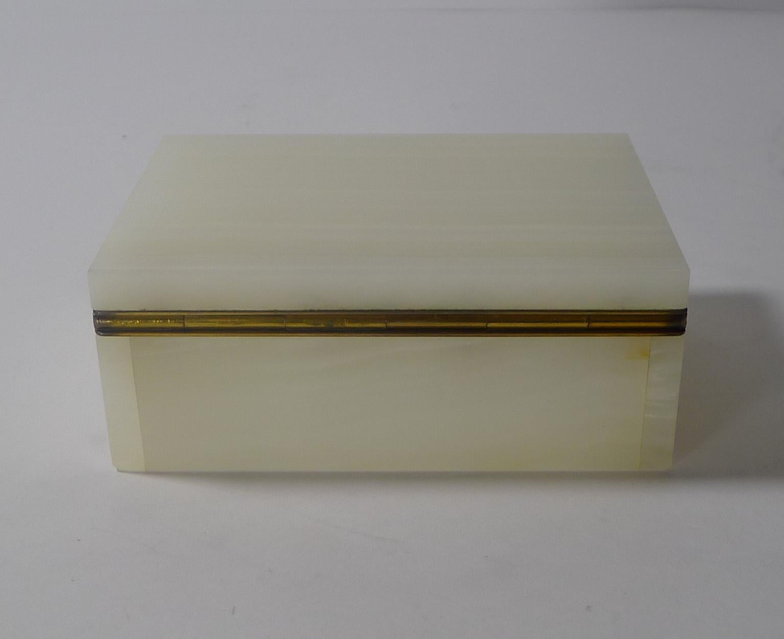 English Smart Antique Art Deco White Onyx & Malachite Box by Betjemman, circa 1920