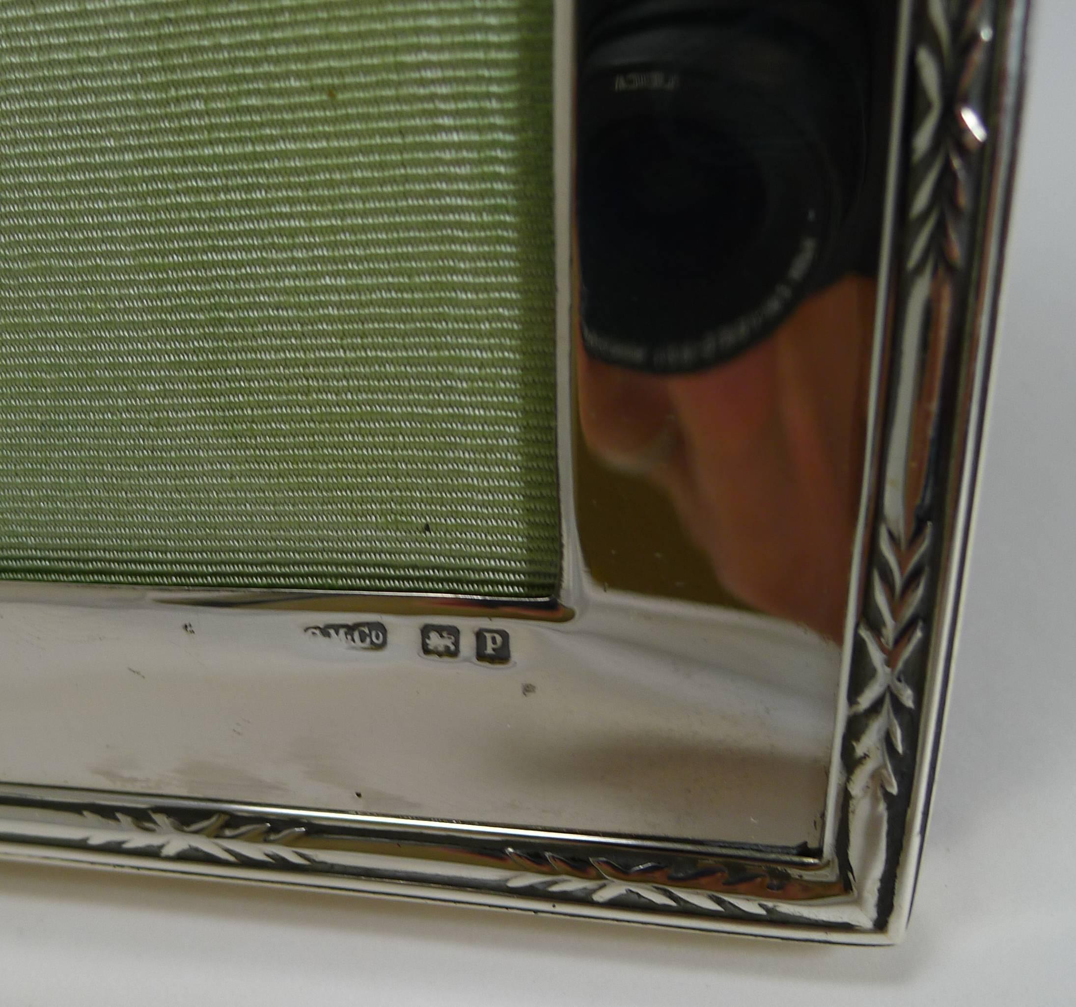 Smart Antique English Sterling Silver Photograph Frame In Excellent Condition In Bath, GB