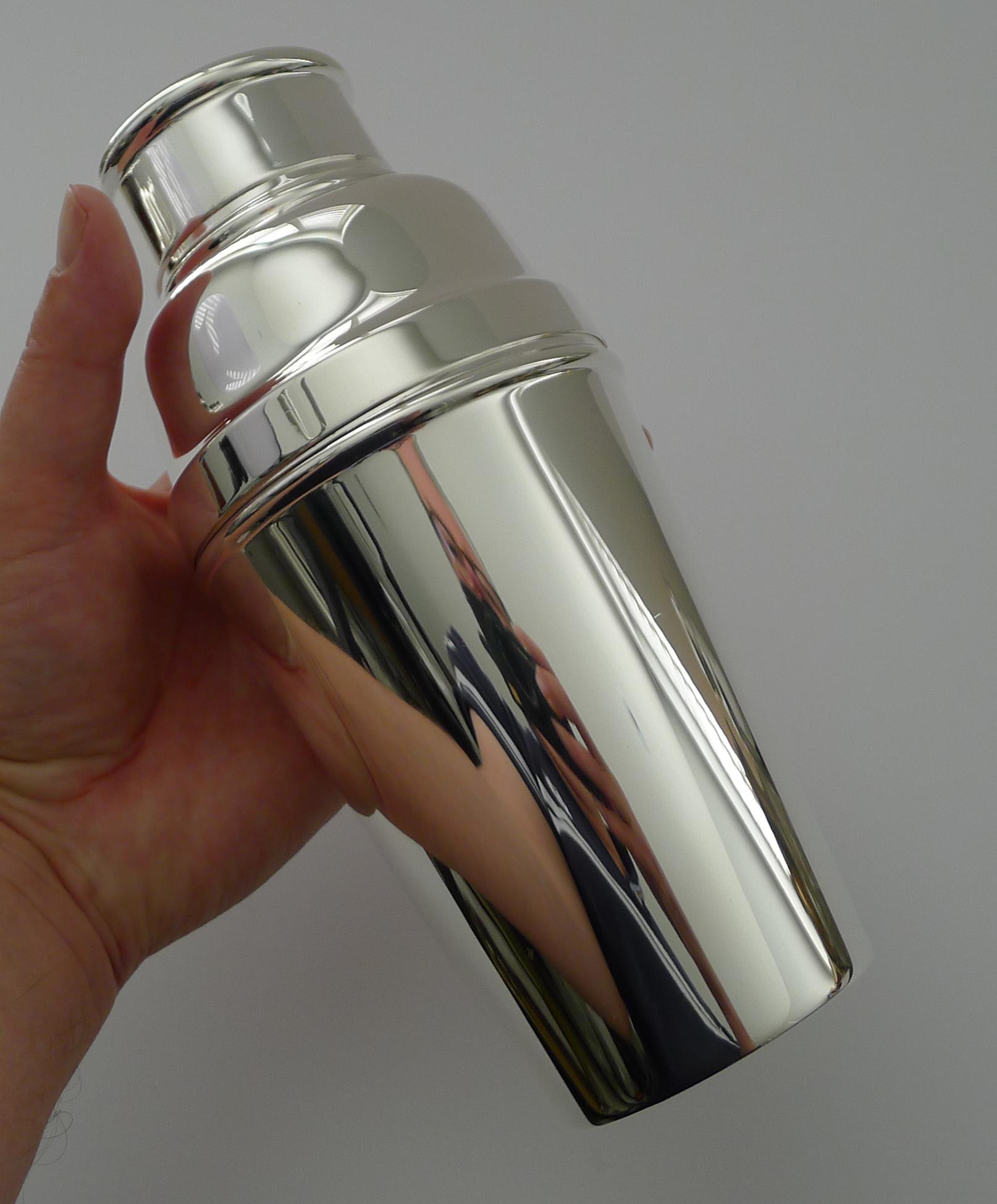 Art Déco Smart Shakers Art Deco di William Suckling del 1930 - 1 1/4 di pinte in vendita