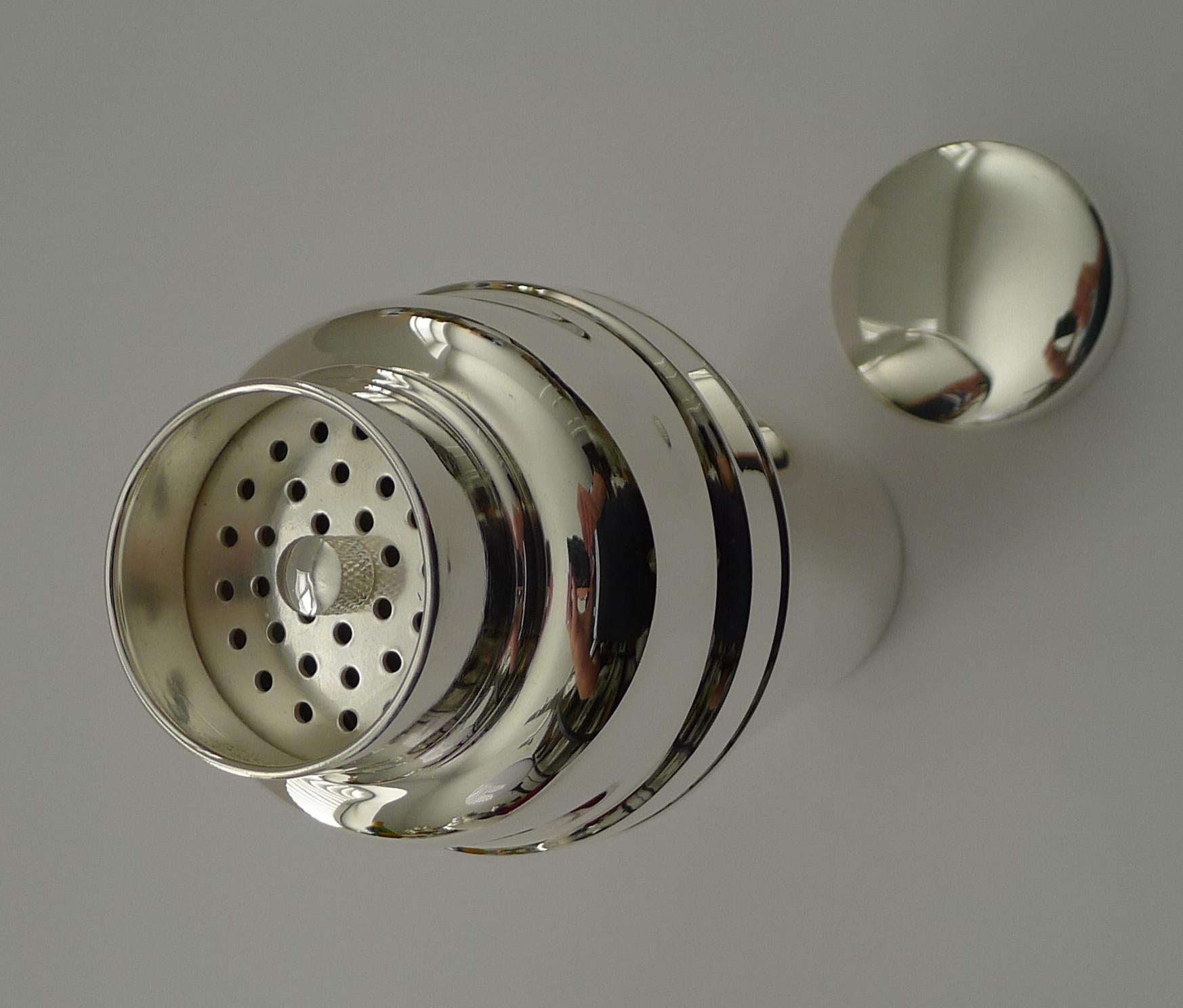 Britannico Smart Shakers Art Deco di William Suckling del 1930 - 1 1/4 di pinte in vendita