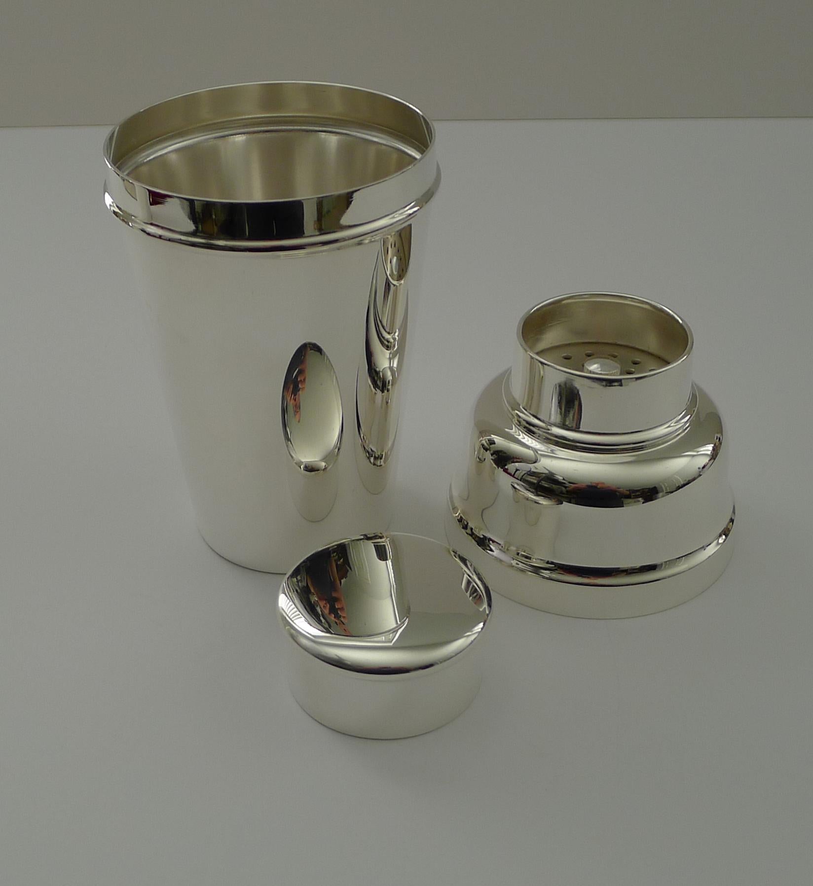 Placcato argento Smart Shakers Art Deco di William Suckling del 1930 - 1 1/4 di pinte in vendita
