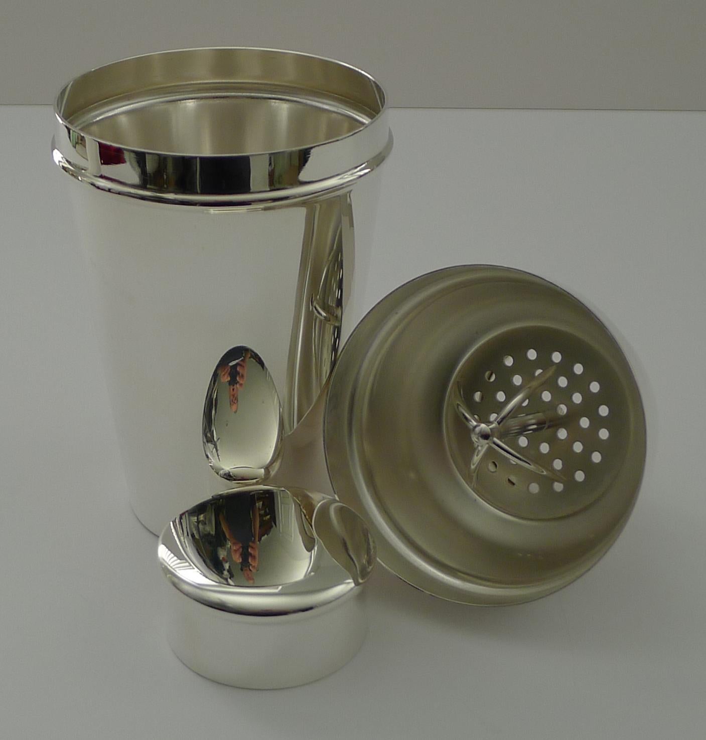 Smart Shakers Art Deco di William Suckling del 1930 - 1 1/4 di pinte in vendita 2