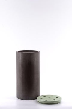 Vaso intelligente in cemento fatto a mano in Italia, Mod.II