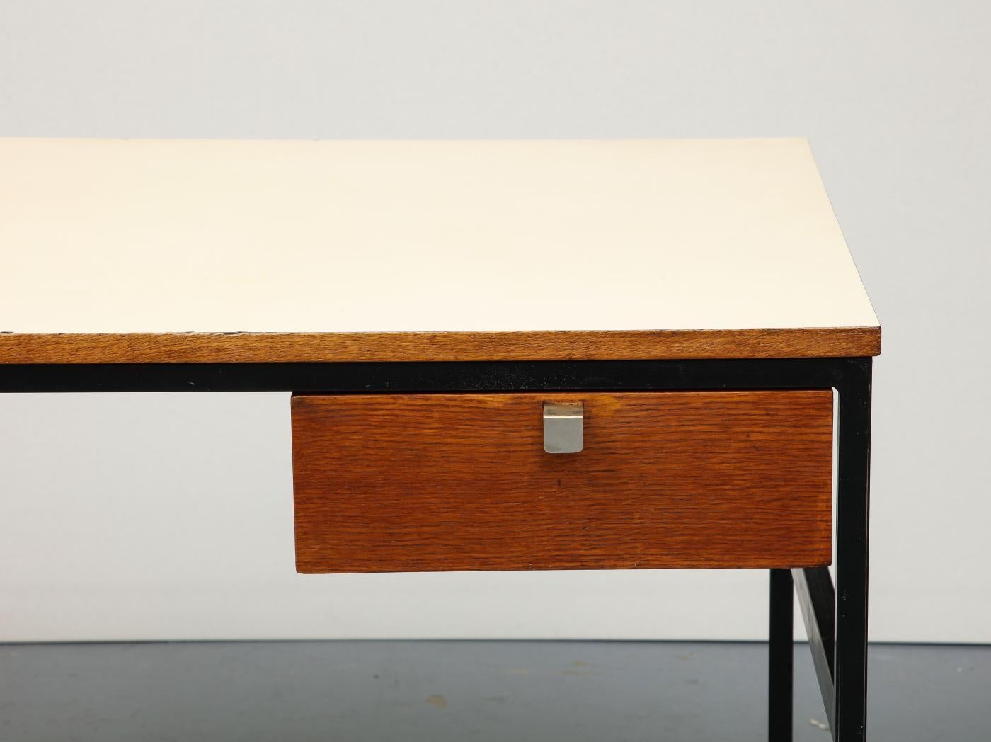 Smart Desk aus Eiche, Stahl und Laminat von Pierre Paulin, um 1950 im Angebot 4