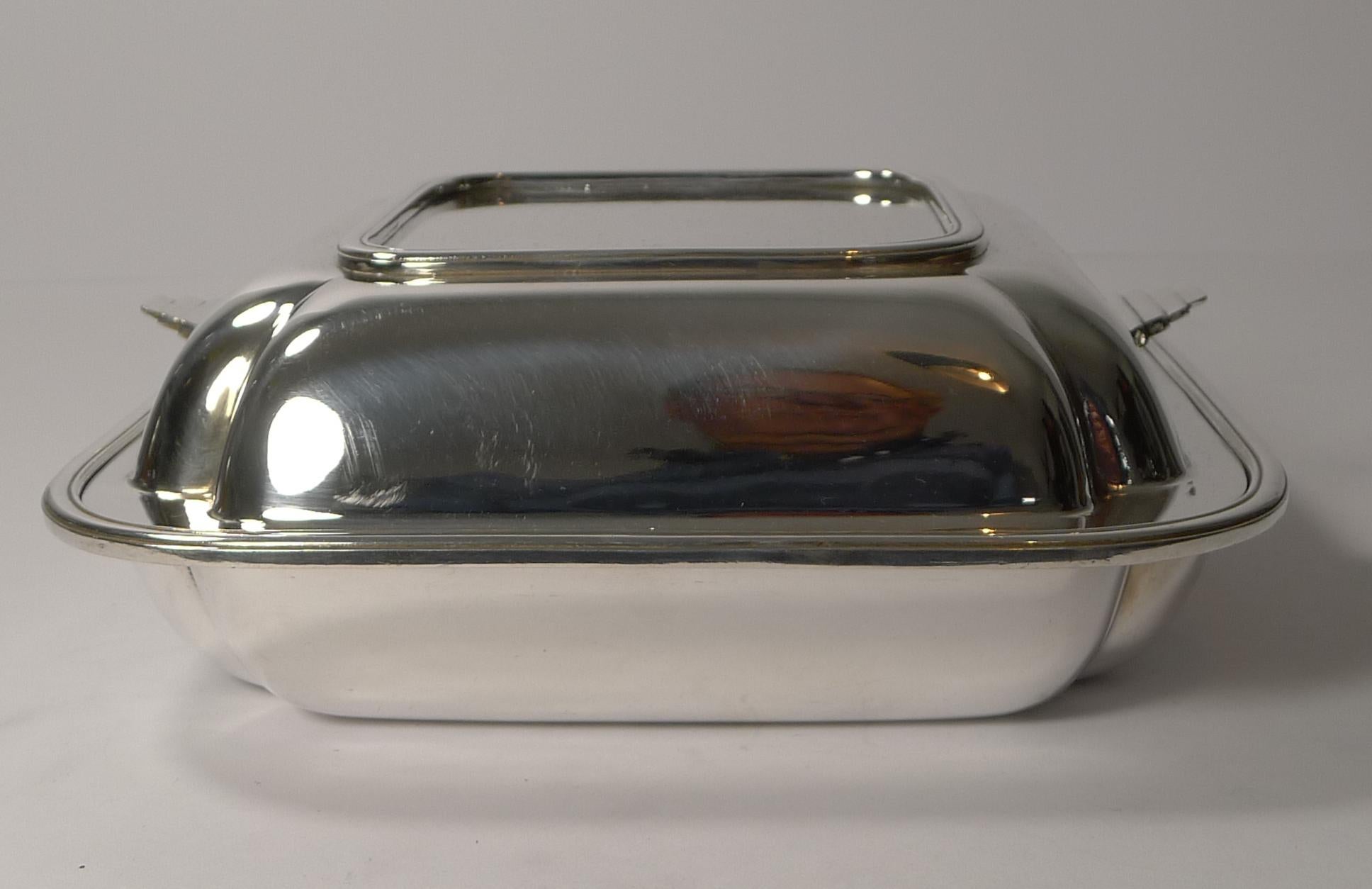 Smart English Art Deco Entree Dish, Silver Plated by W & G Sissons, circa 1930 3