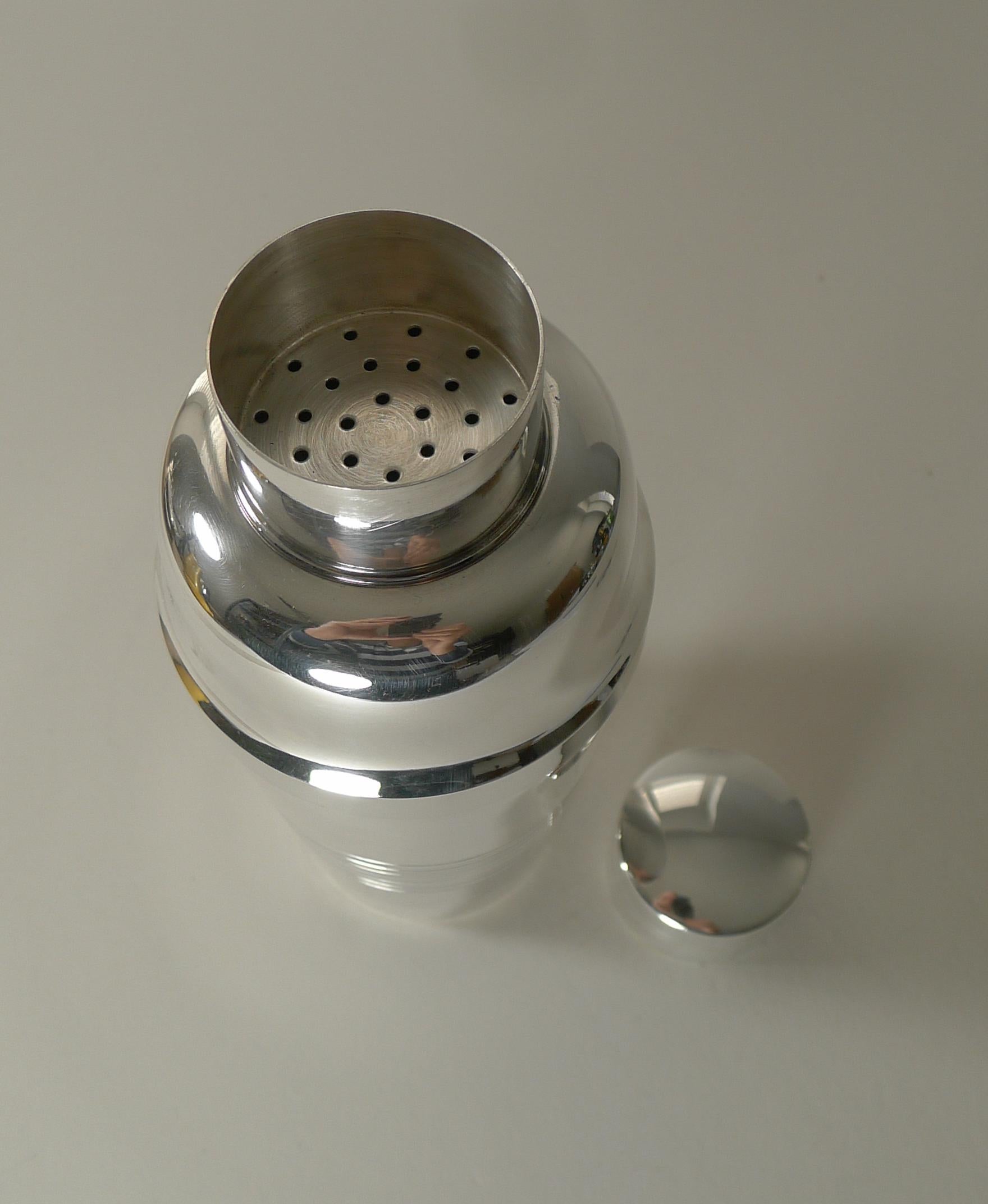 Mid-20th Century Smart French Art Deco Silver Plated Cocktail Shaker c.1930
