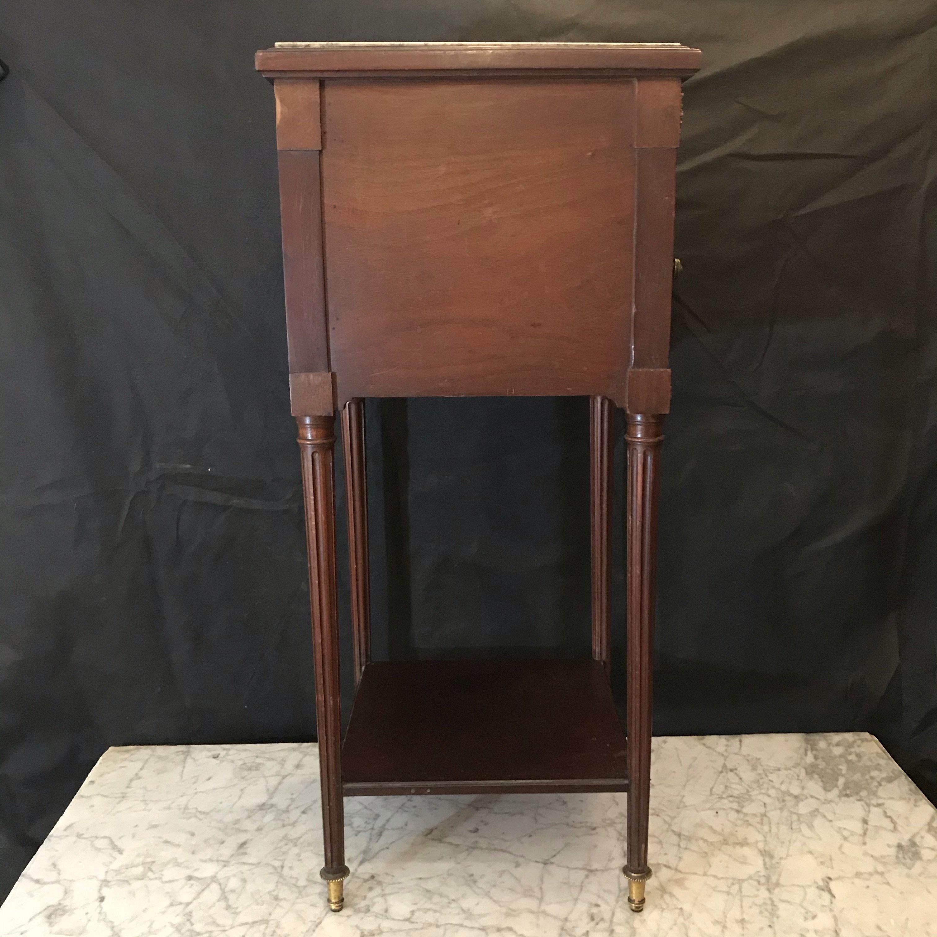 Smart French Louis XVI Nightstand or Side Table with Carrera Marble Top 3
