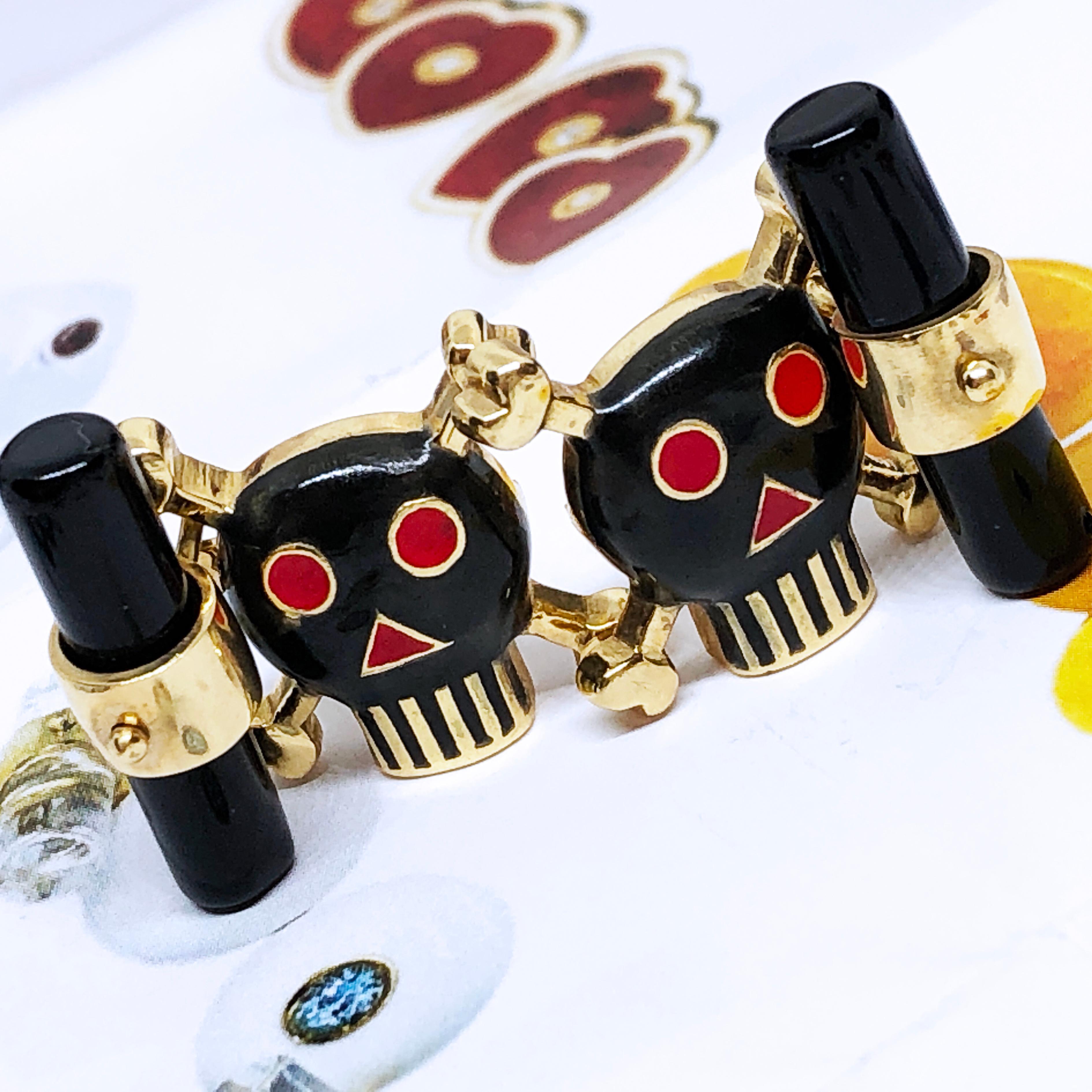 Bullet Cut Berca Black Red Enameled Skull Shaped Onyx Back 18 Carat Yellow Gold Cufflinks For Sale