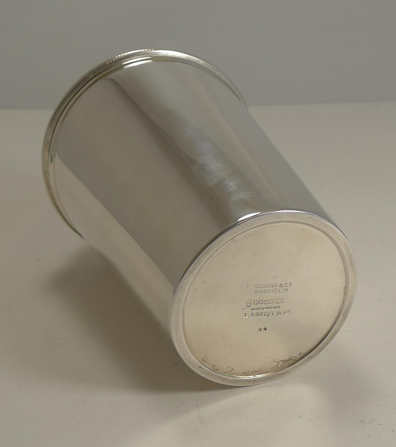 Smart Large Art Deco Cocktail Shaker Retailed by Thomas Goode, London 4