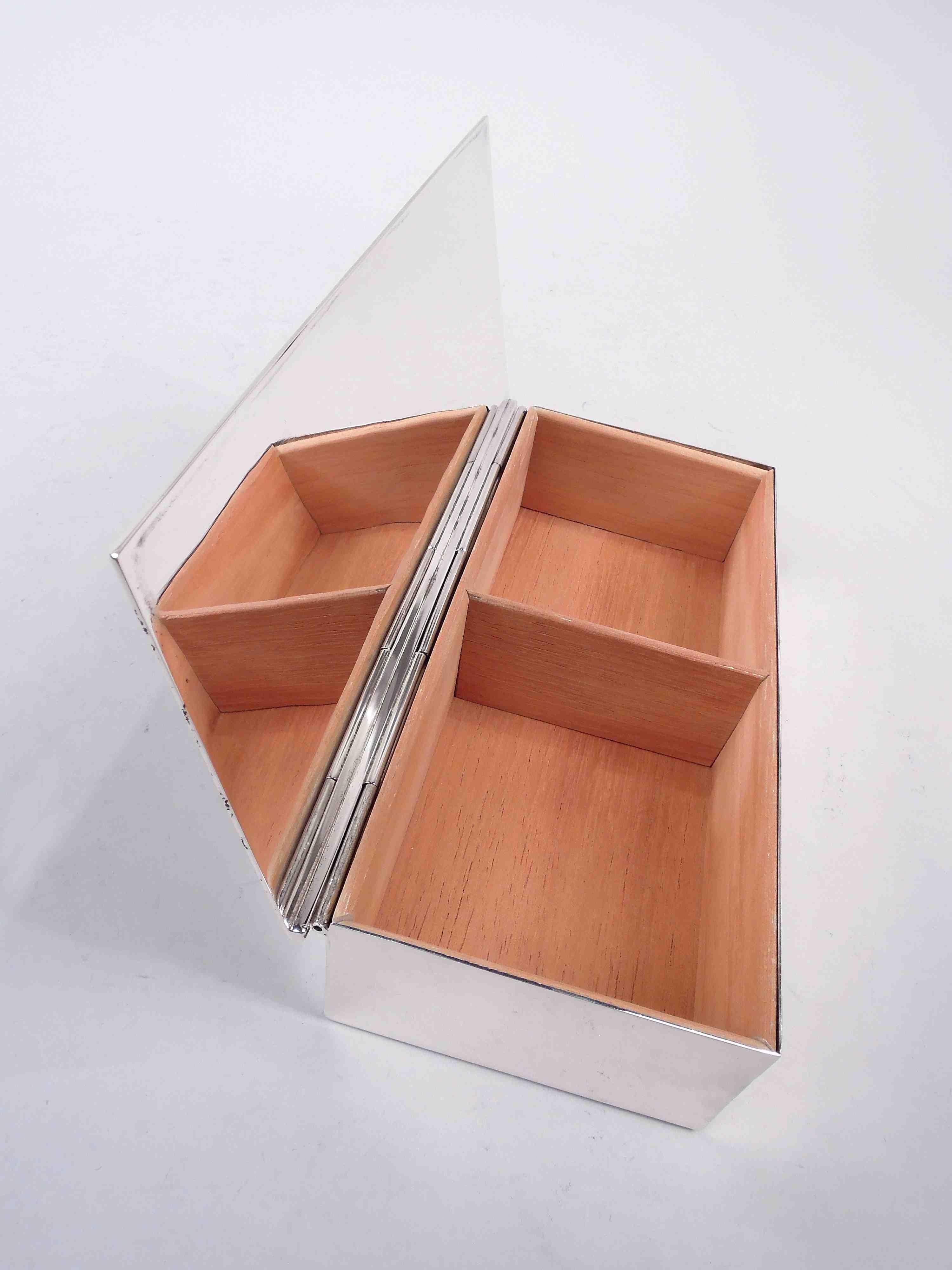 Smart & Modern American Sterling Silver Desk Box by Tiffany In Good Condition For Sale In New York, NY