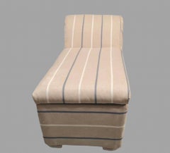 Smart Modern Ottoman Day Bed with Lift Up Top for Storage