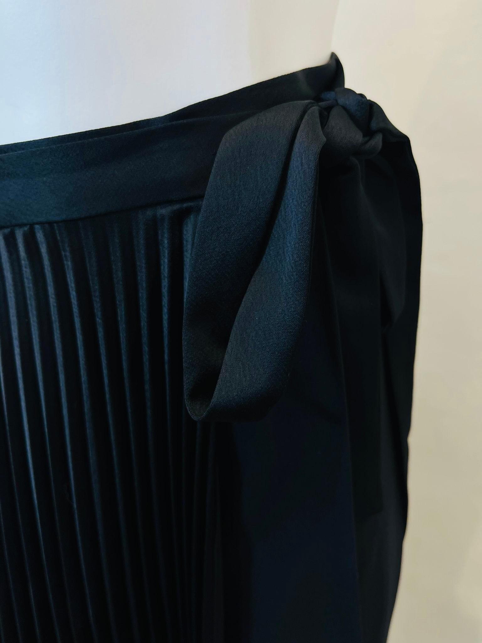 Women's Smarteez Satin Pleated Skirt For Sale
