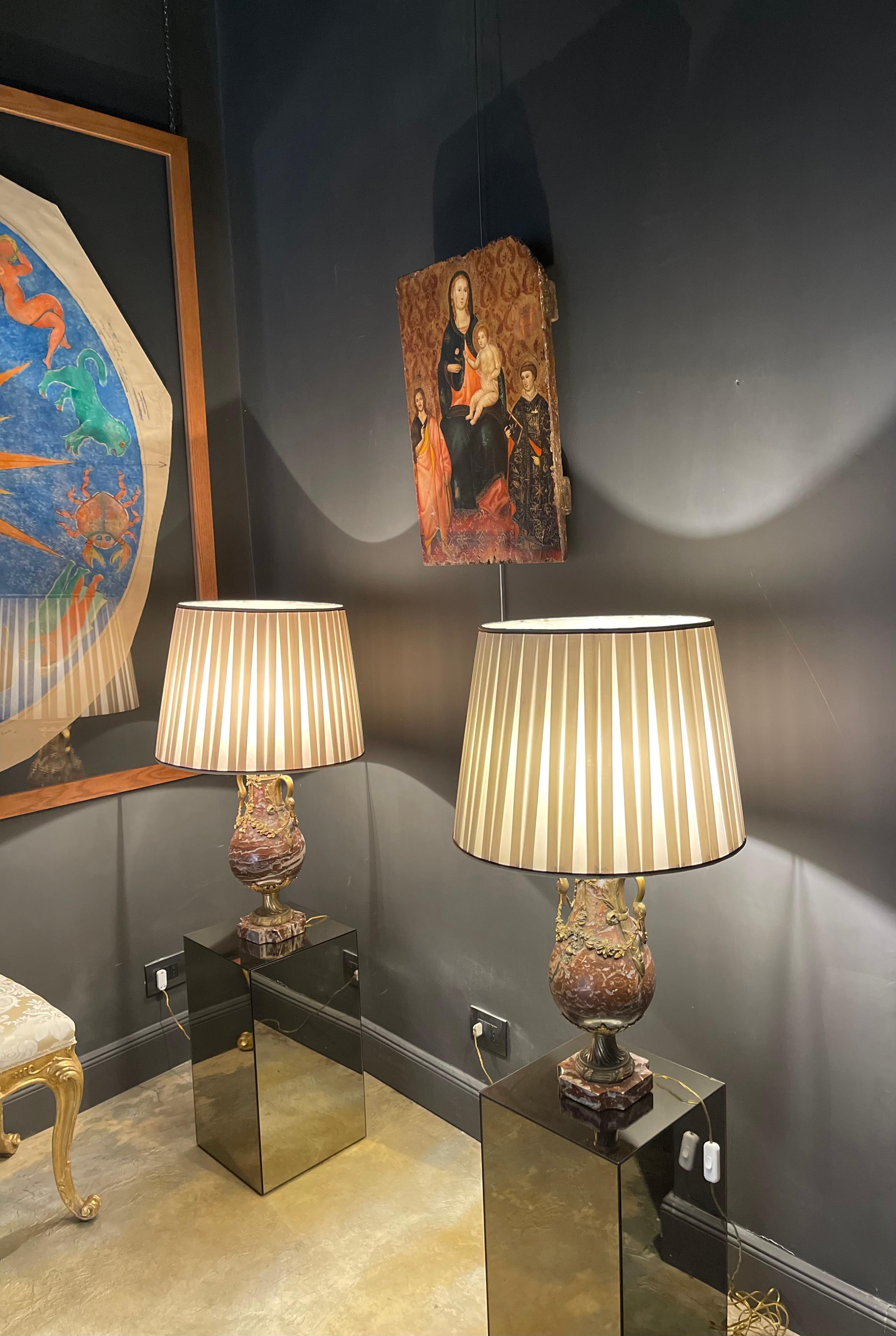 Peinture italienne expertisée du XIVe siècle avec fond d'or sur panneau en vente 13