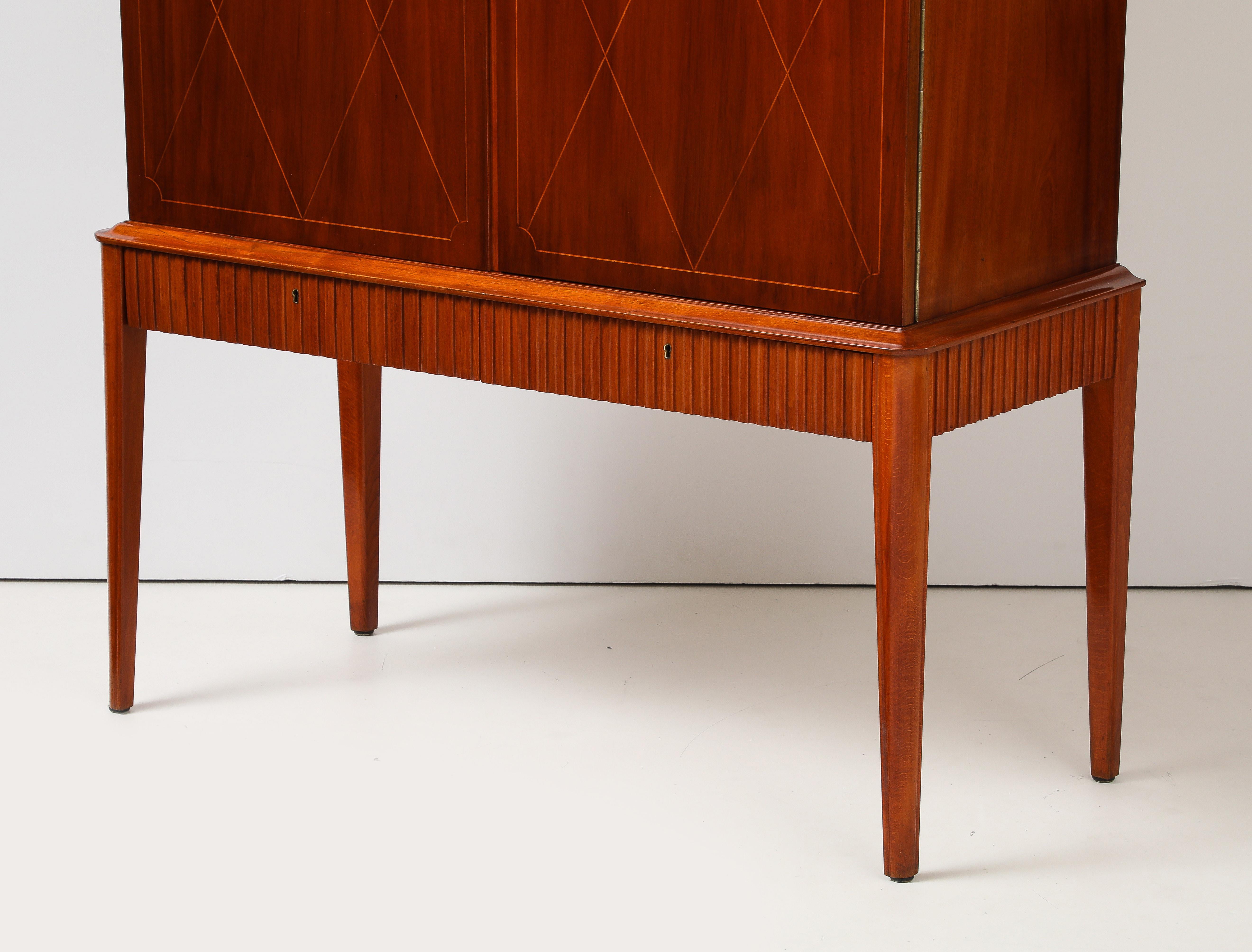 SMF Svenska Möbelfabriken Bodafors Cabinet, CIRCA ANNI 40 in vendita 3