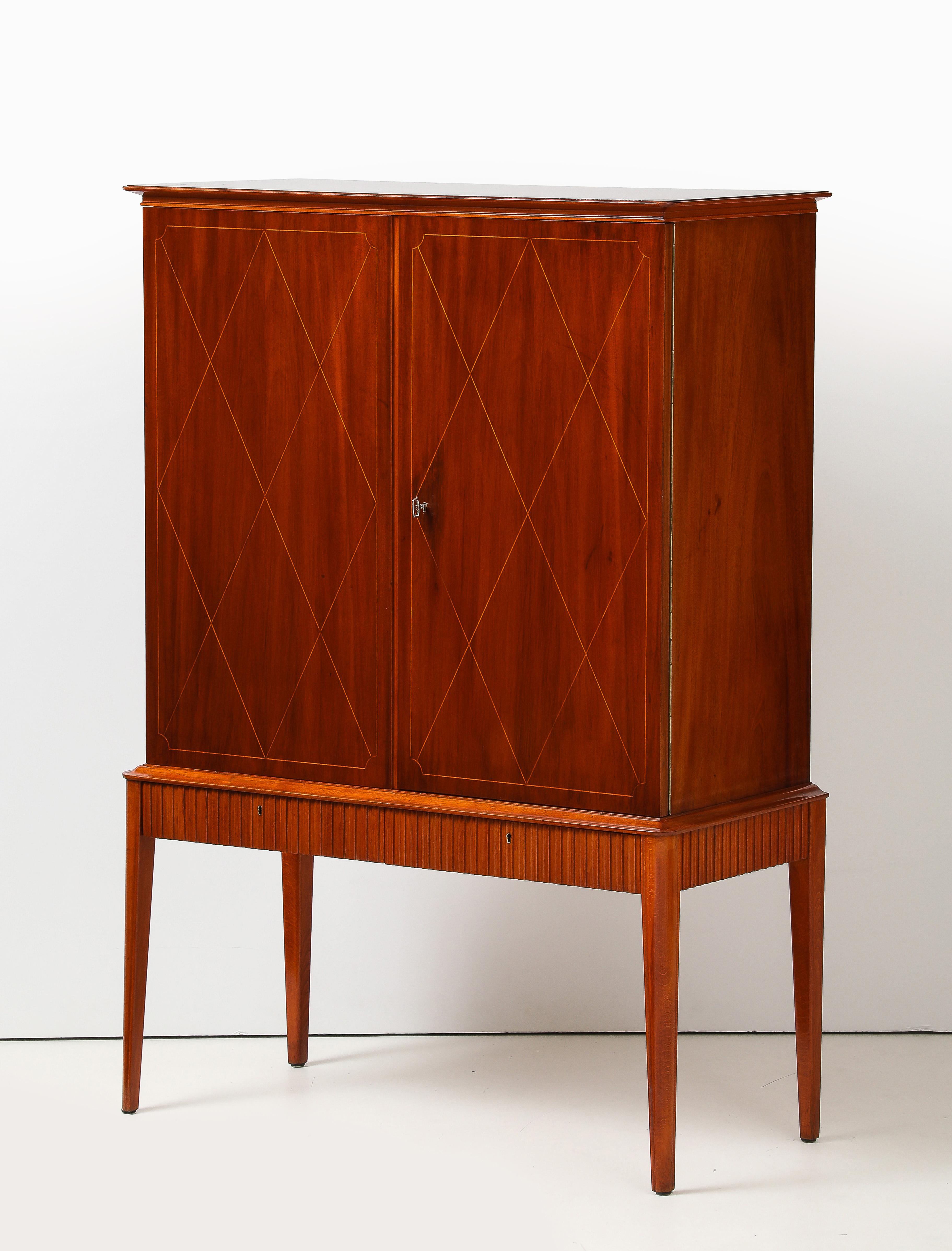 SMF Svenska Möbelfabriken Bodafors Cabinet, CIRCA ANNI 40 in vendita 4