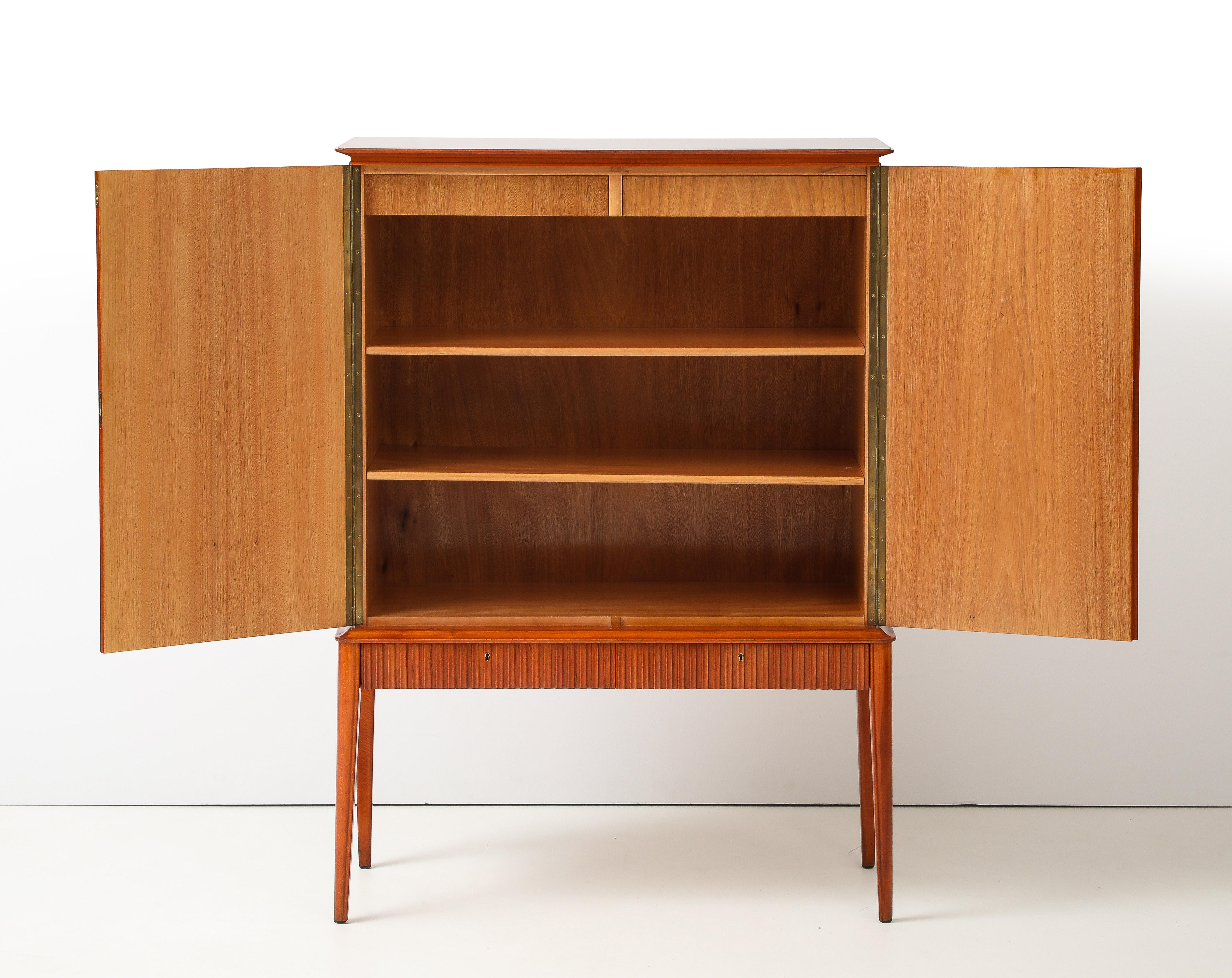 SMF Svenska Möbelfabriken Bodafors Cabinet, CIRCA ANNI 40 in vendita 7