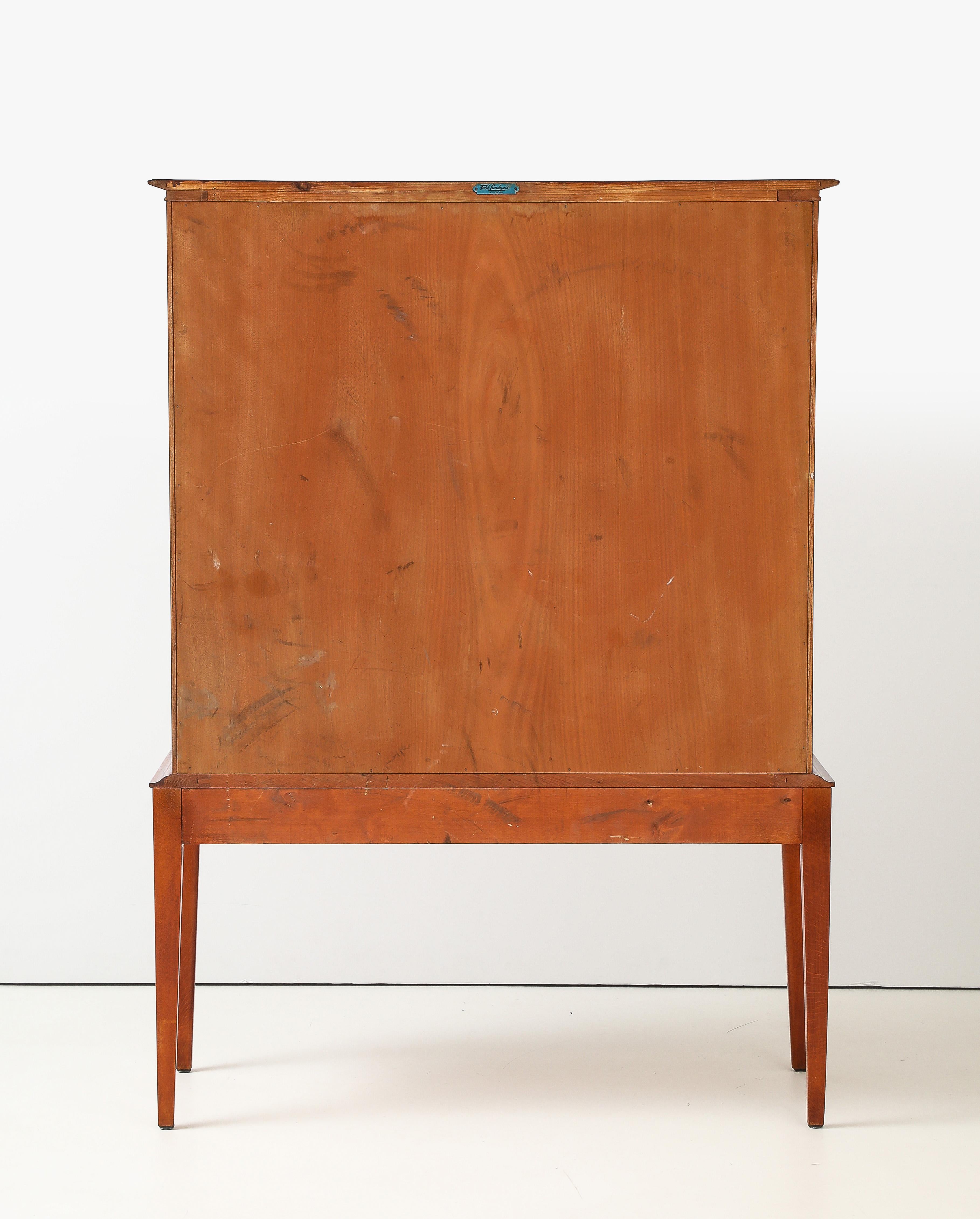 Mogano SMF Svenska Möbelfabriken Bodafors Cabinet, CIRCA ANNI 40 in vendita