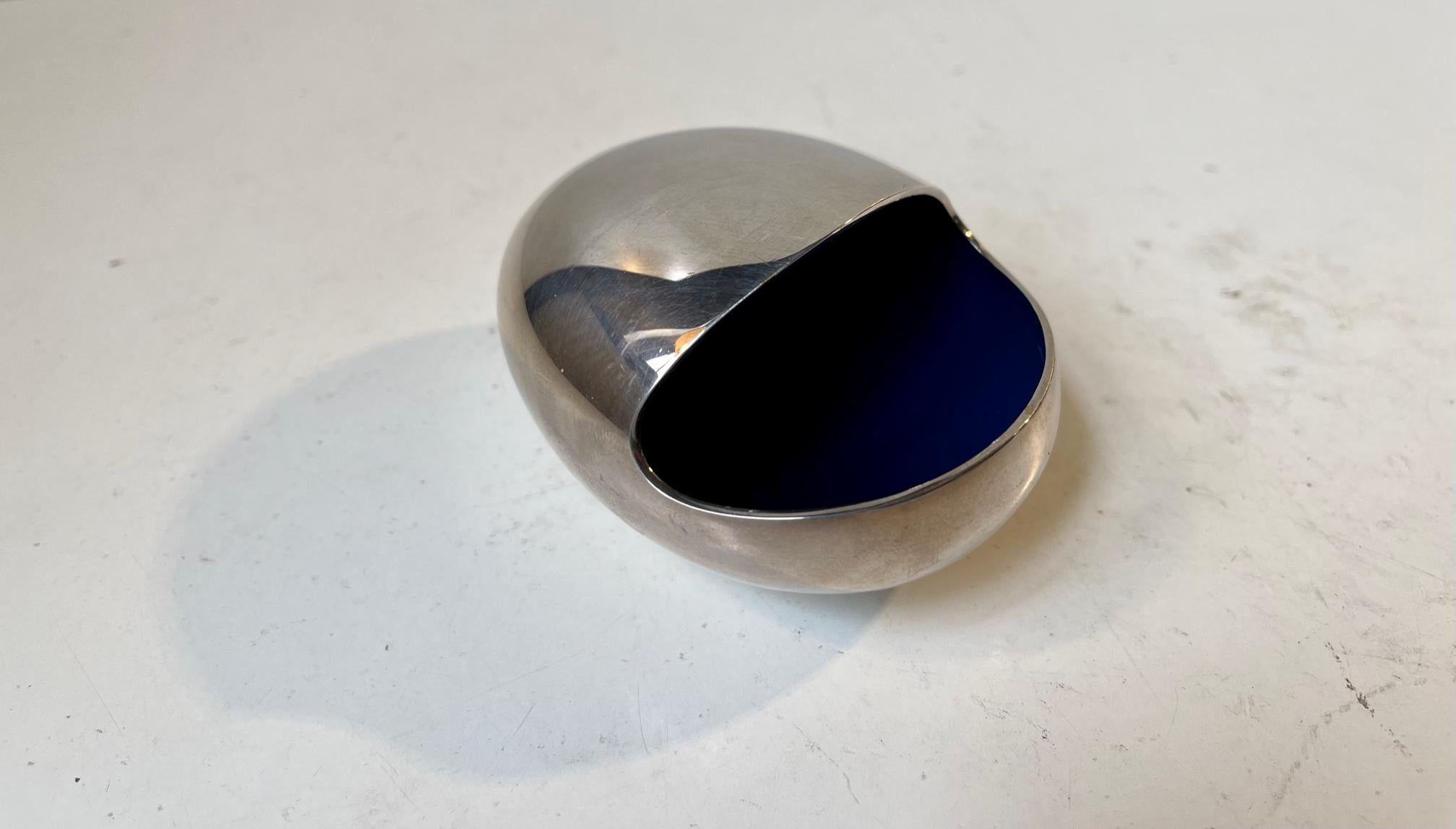 Mid-Century Modern Smiling Egg in Silverplate and Blue Enamel from Carl Cohr, 1950s