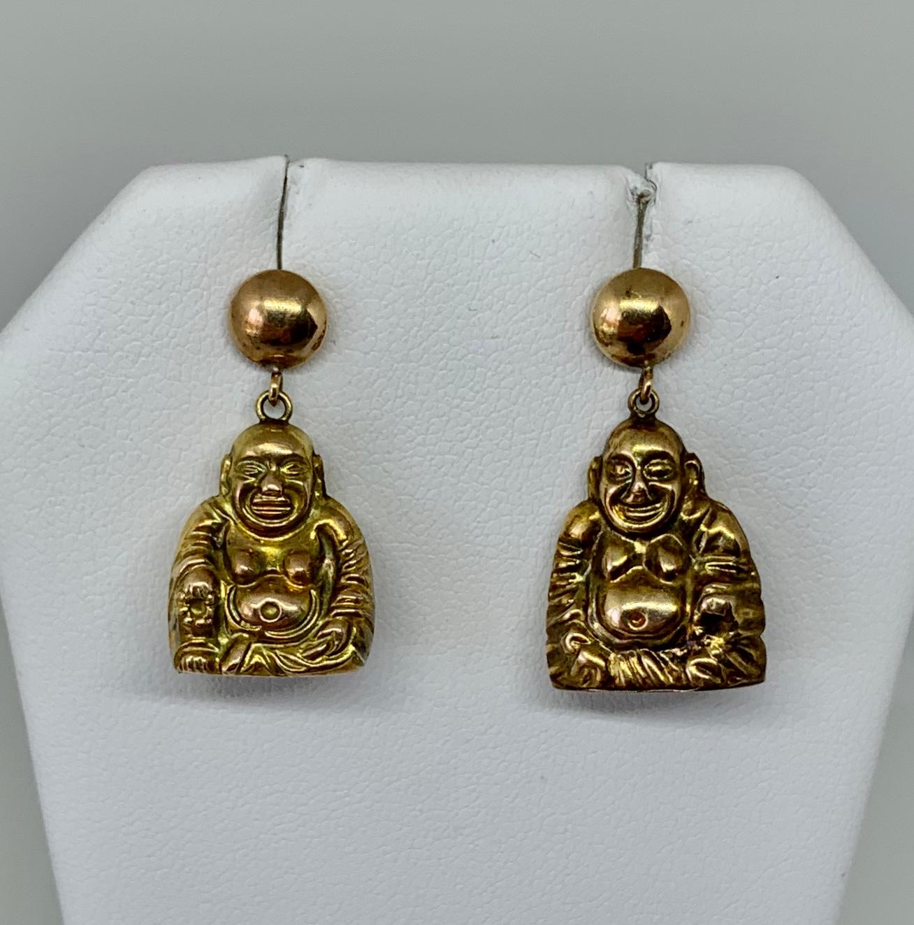 Rétro Boucles d'oreilles pendantes Boucles d'oreilles Bouddha en or 14 carats avec pendentifs en forme de joyeux en vente