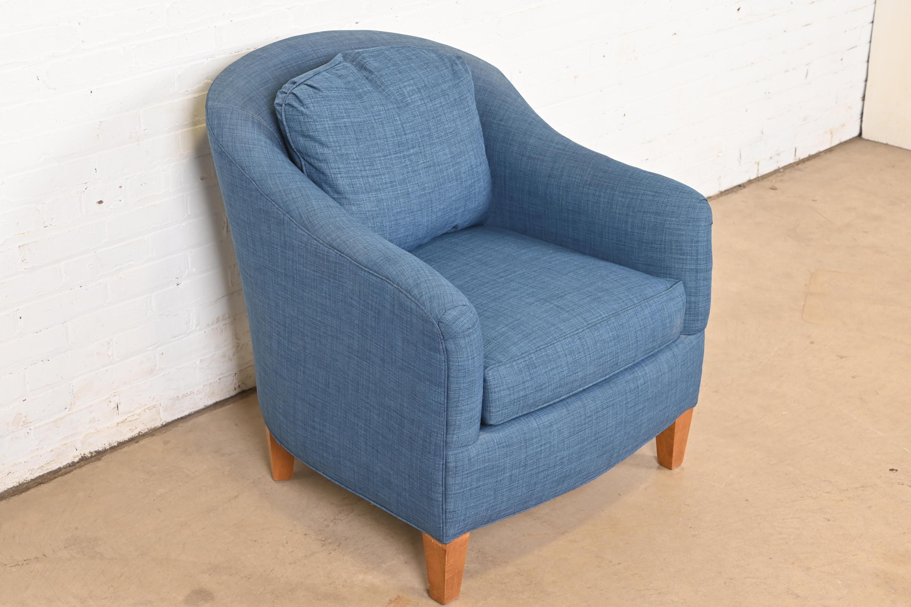Smith Brothers Zeitgenössischer gepolsterter Sessel aus blauem Tweed im Zustand „Gut“ im Angebot in South Bend, IN
