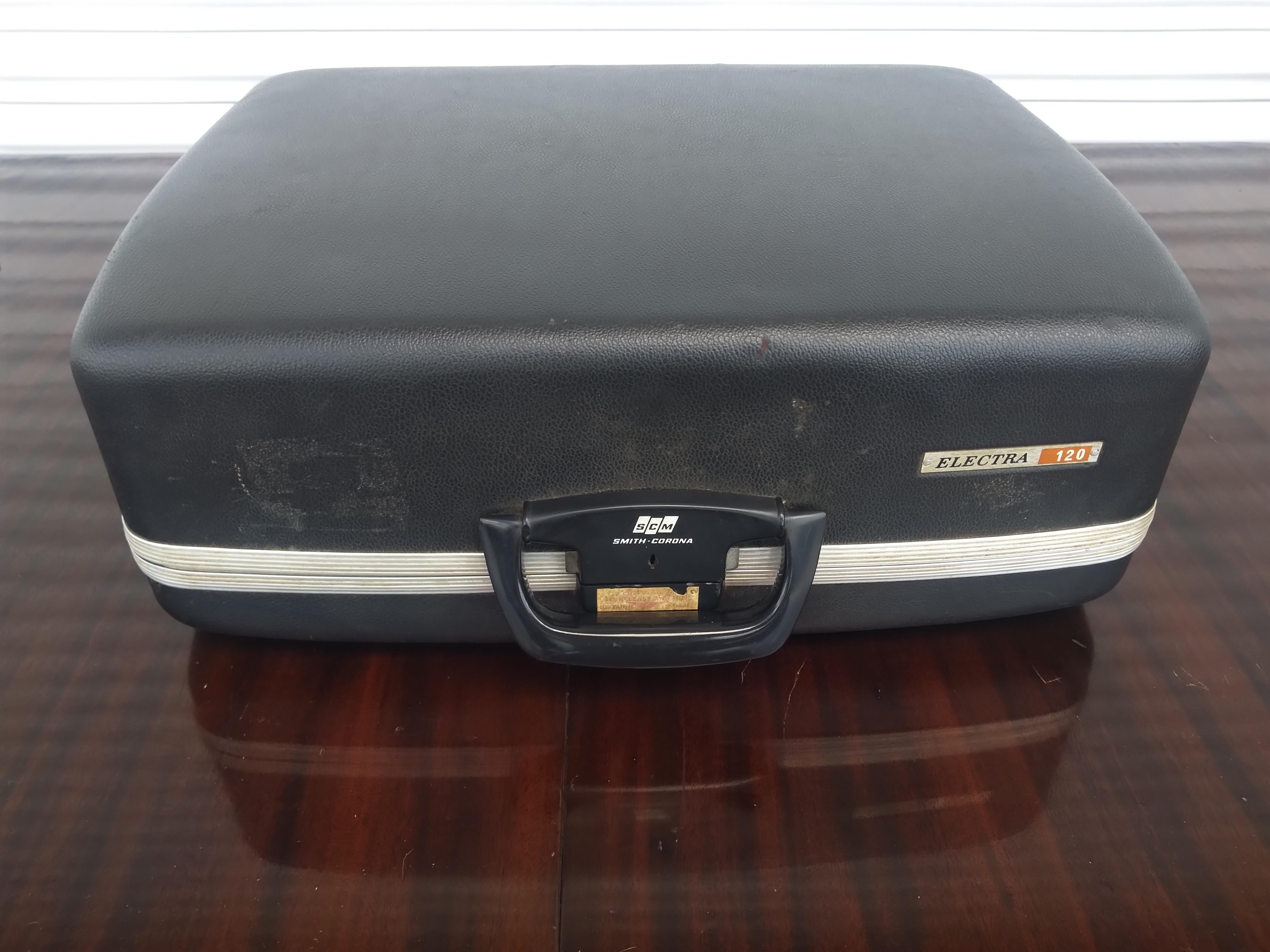 Métal Machine à écrire Smith Corona Electra 120 dans son étui avec clé en vente