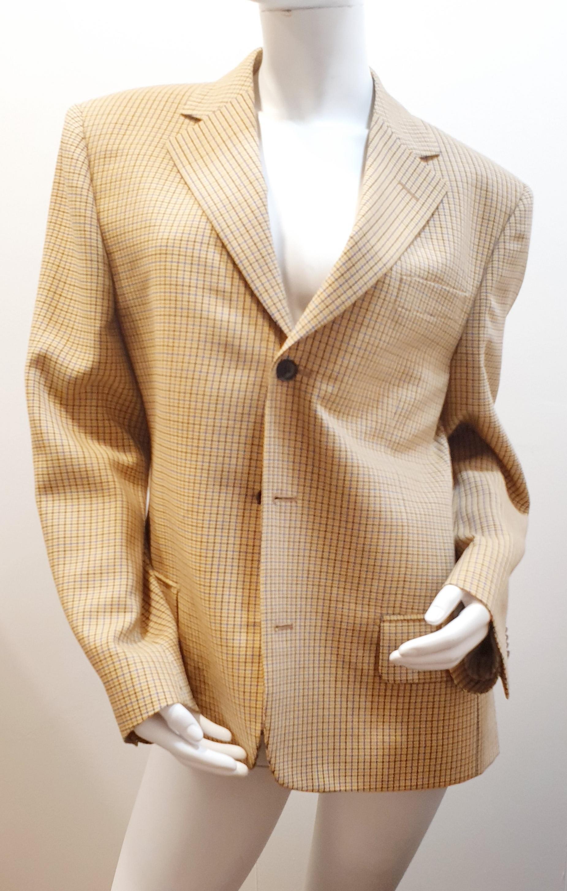 Smith & Smith Men's Checked Blazer from the Black & Blue collection
The front closure is three buttons. The back has a double opening
The length from the shoulder is 70 cm ( 27,55 inches )
The sleeve length is 65 cm (25,59 inches )

Our Company