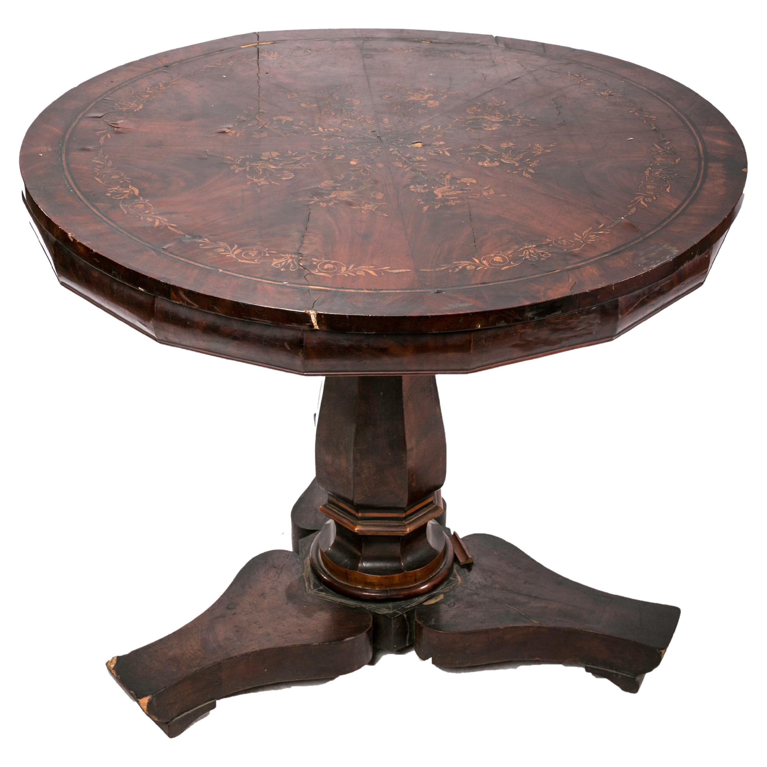 Smith Table, Elegant English Table of 1800 For Sale