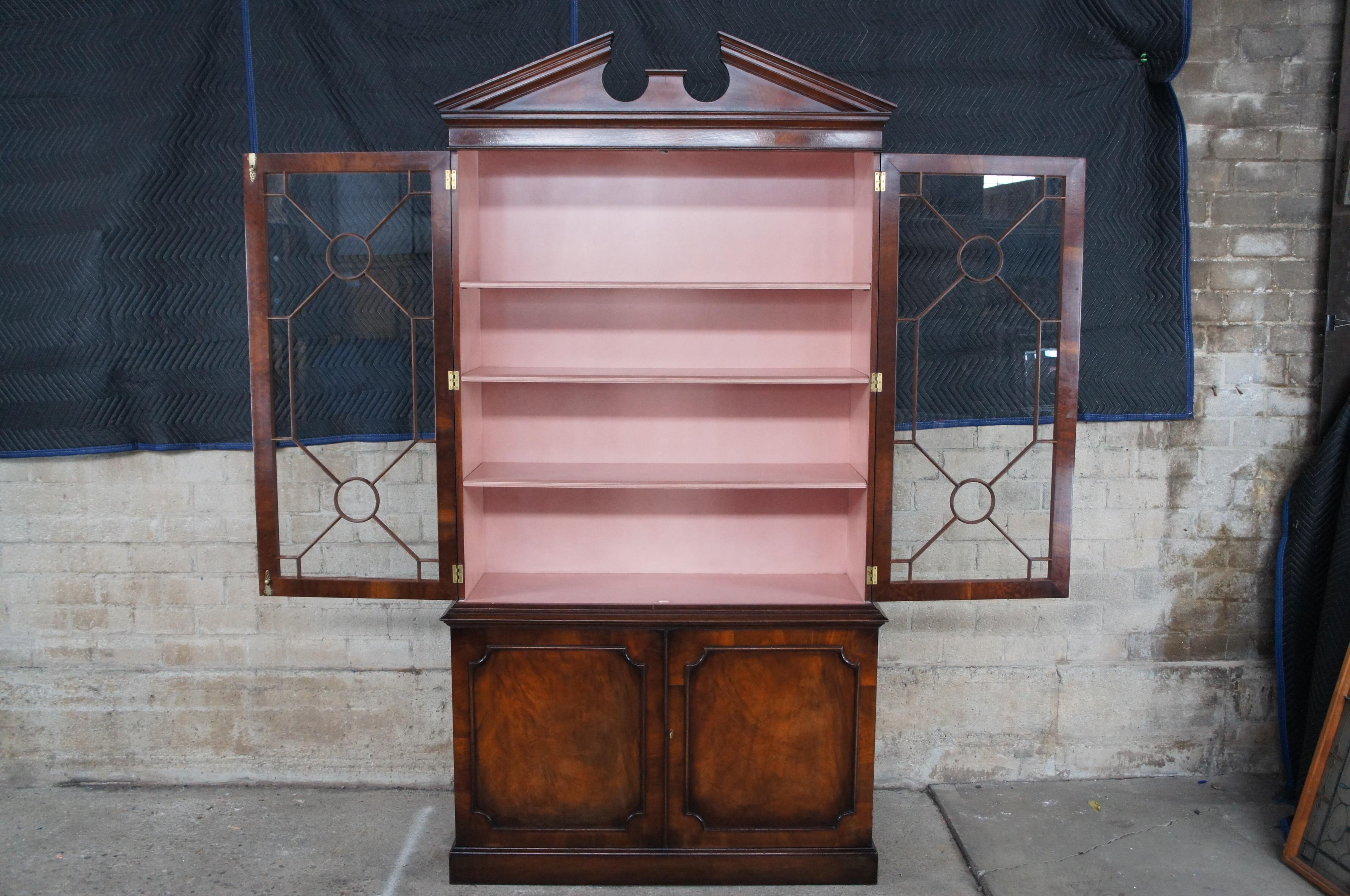 Smith & Watson Georgian Mahogany Library Bookcase Curio China Display Cabinet In Good Condition In Dayton, OH