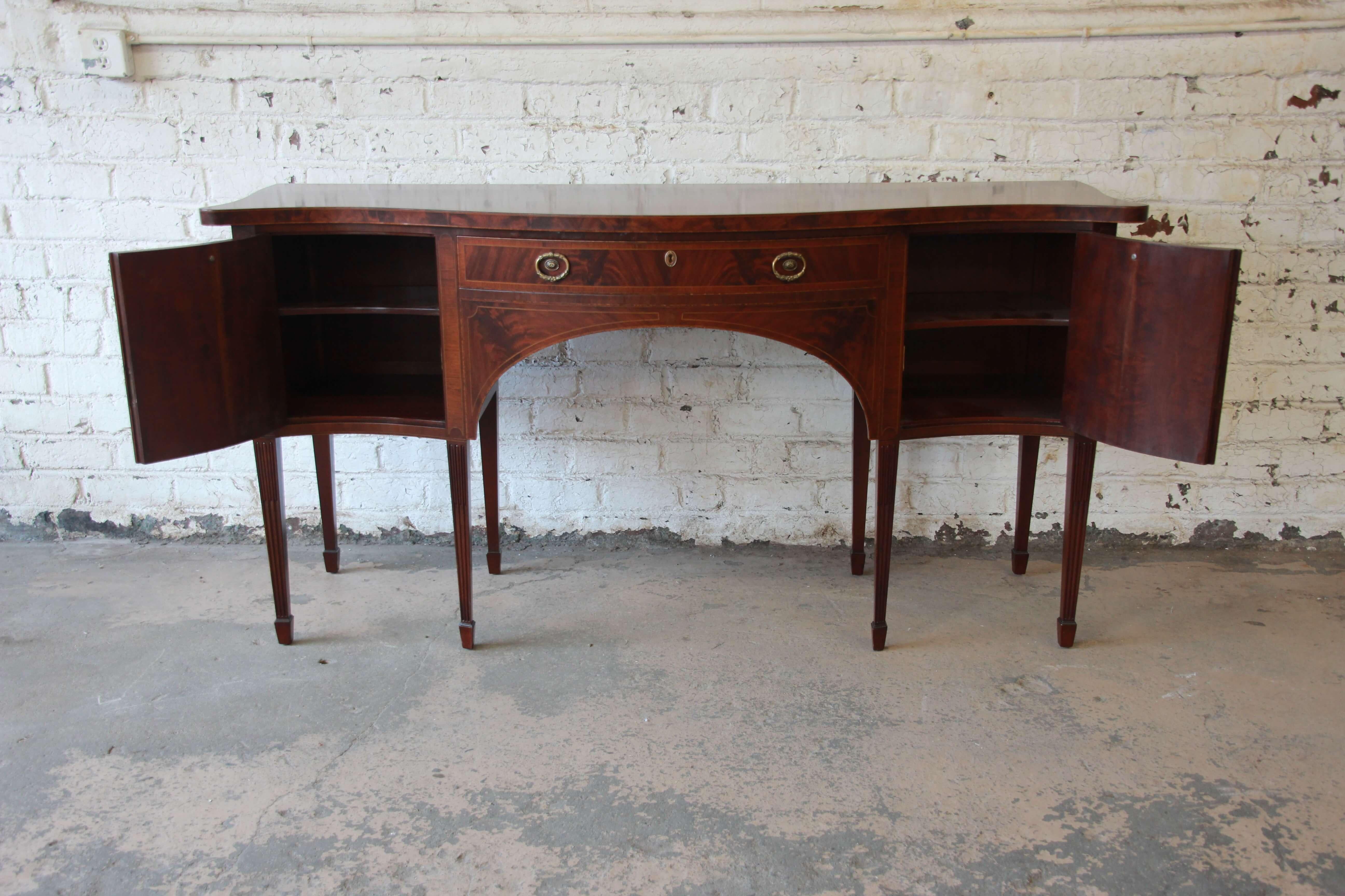 Late 20th Century Smith & Watson Inlaid Flame Mahogany Federal Style Sideboard Buffet