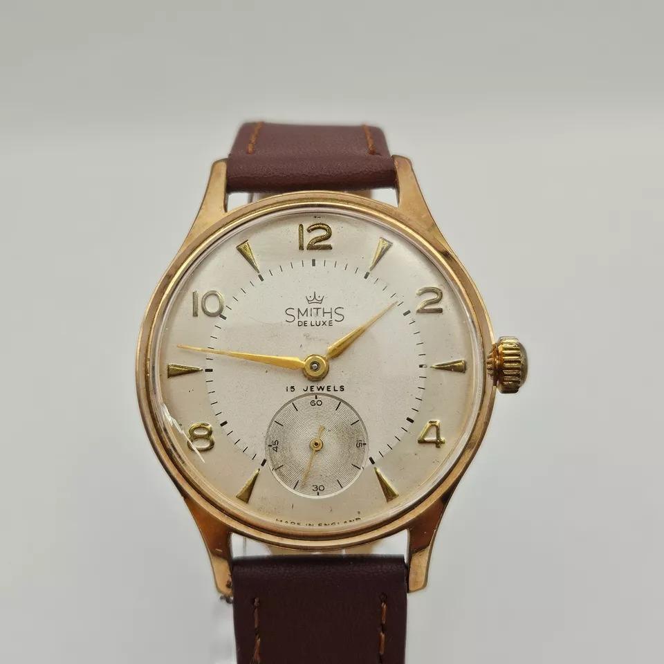 Smiths De Luxe All English 9ct Gold Mens Watch with Arabic Numerals 15 jewels For Sale 1