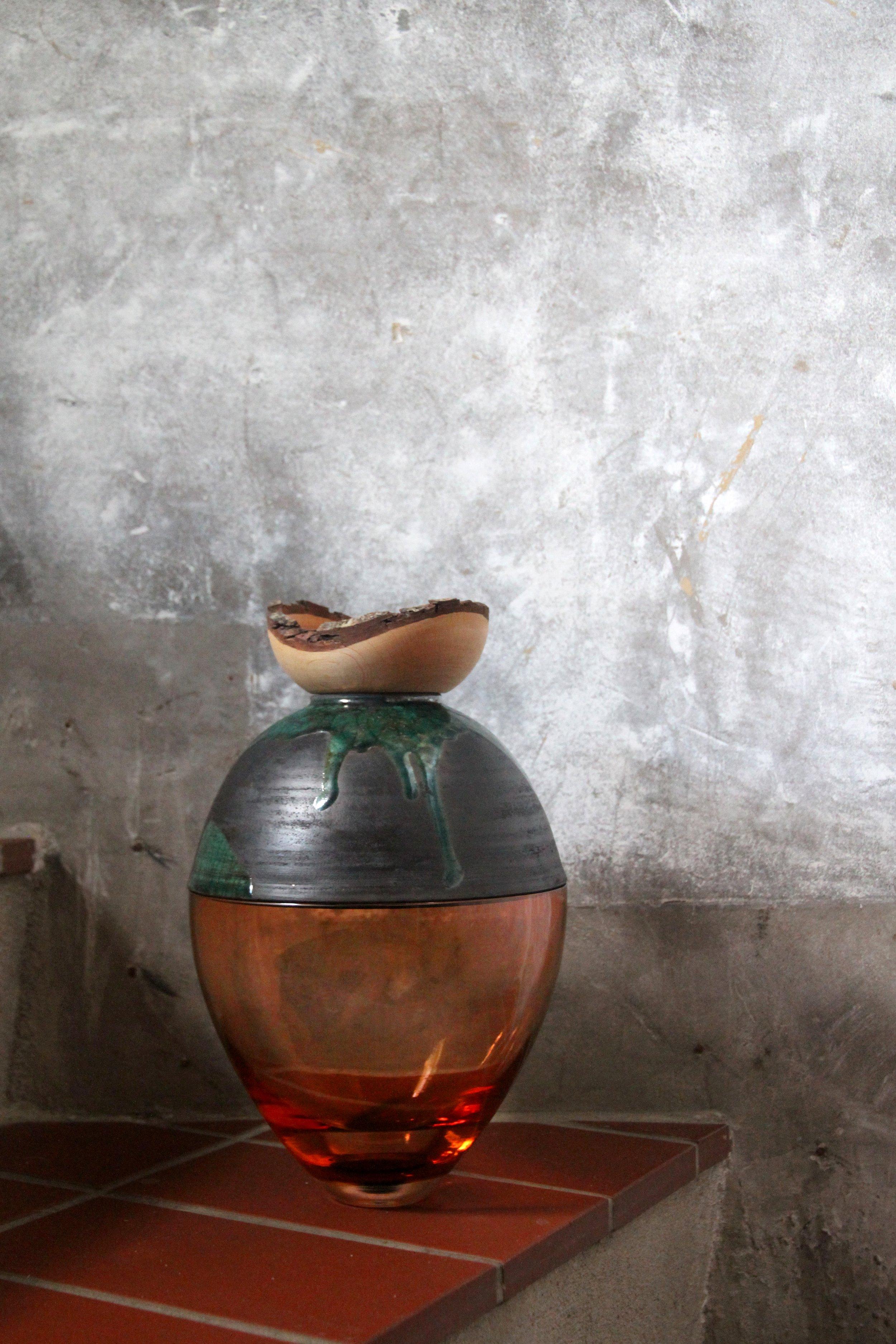Ceramica Vaso impilabile a farfalla Smoke and Olive, Pia Wüstenberg in vendita