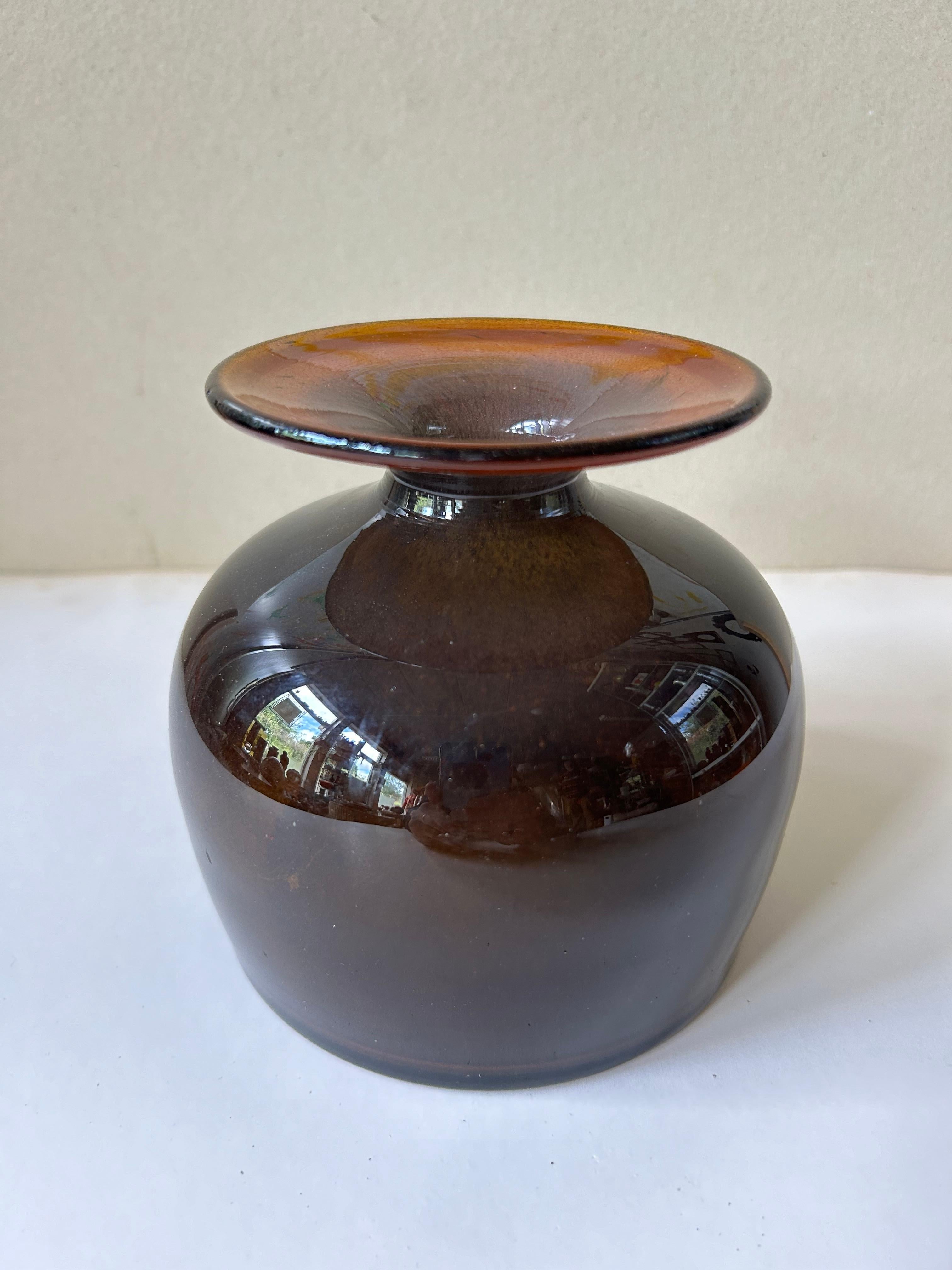 Vase aus rauchfarbenem Glas, entworfen von Richard Duborgh (1932-2007) für PLUS Glass Fredrikstad, Norwegen, 1970er Jahre. 
