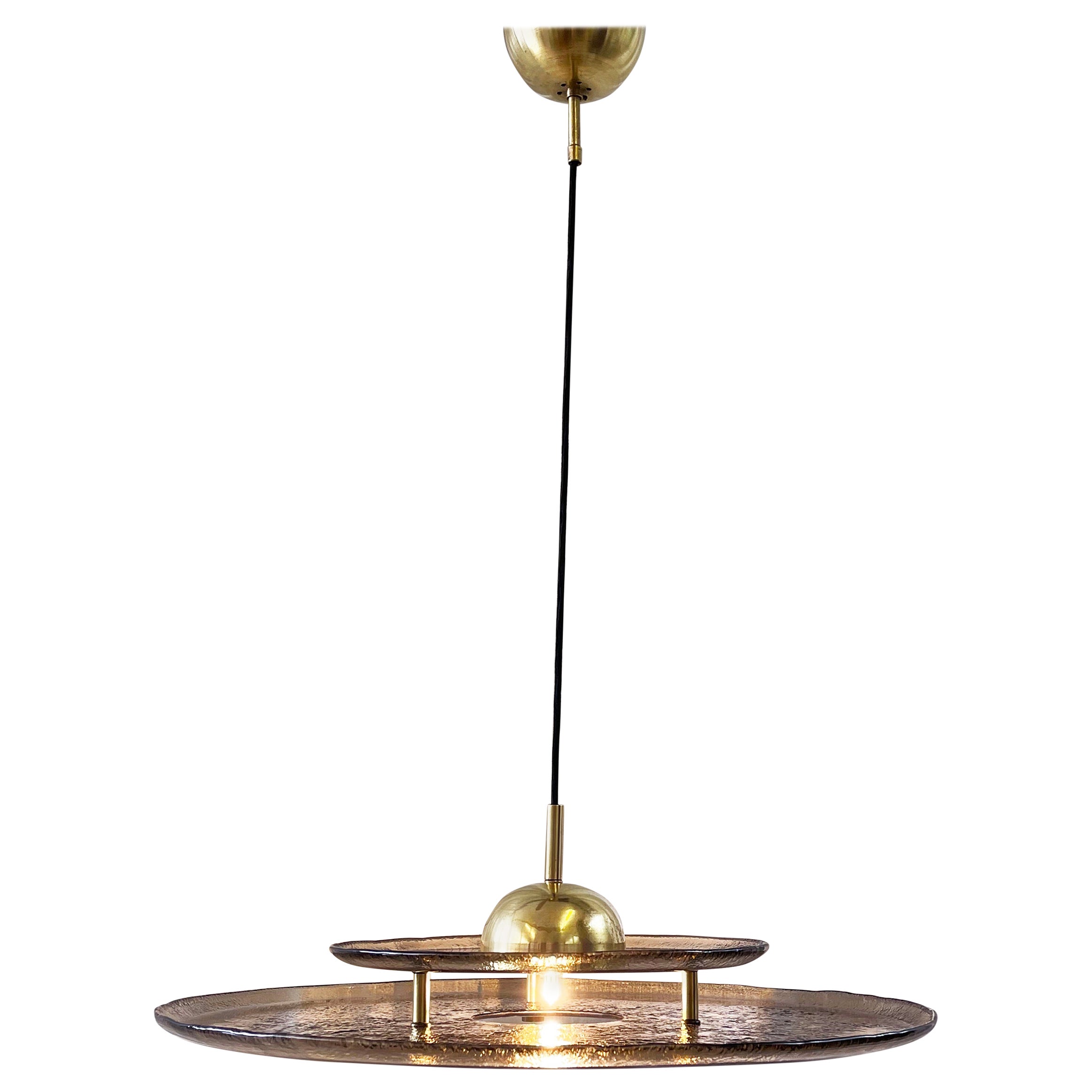 Lampada a sospensione grande in vetro fumo e ottone di Murano, originale degli anni '80, Germania in vendita