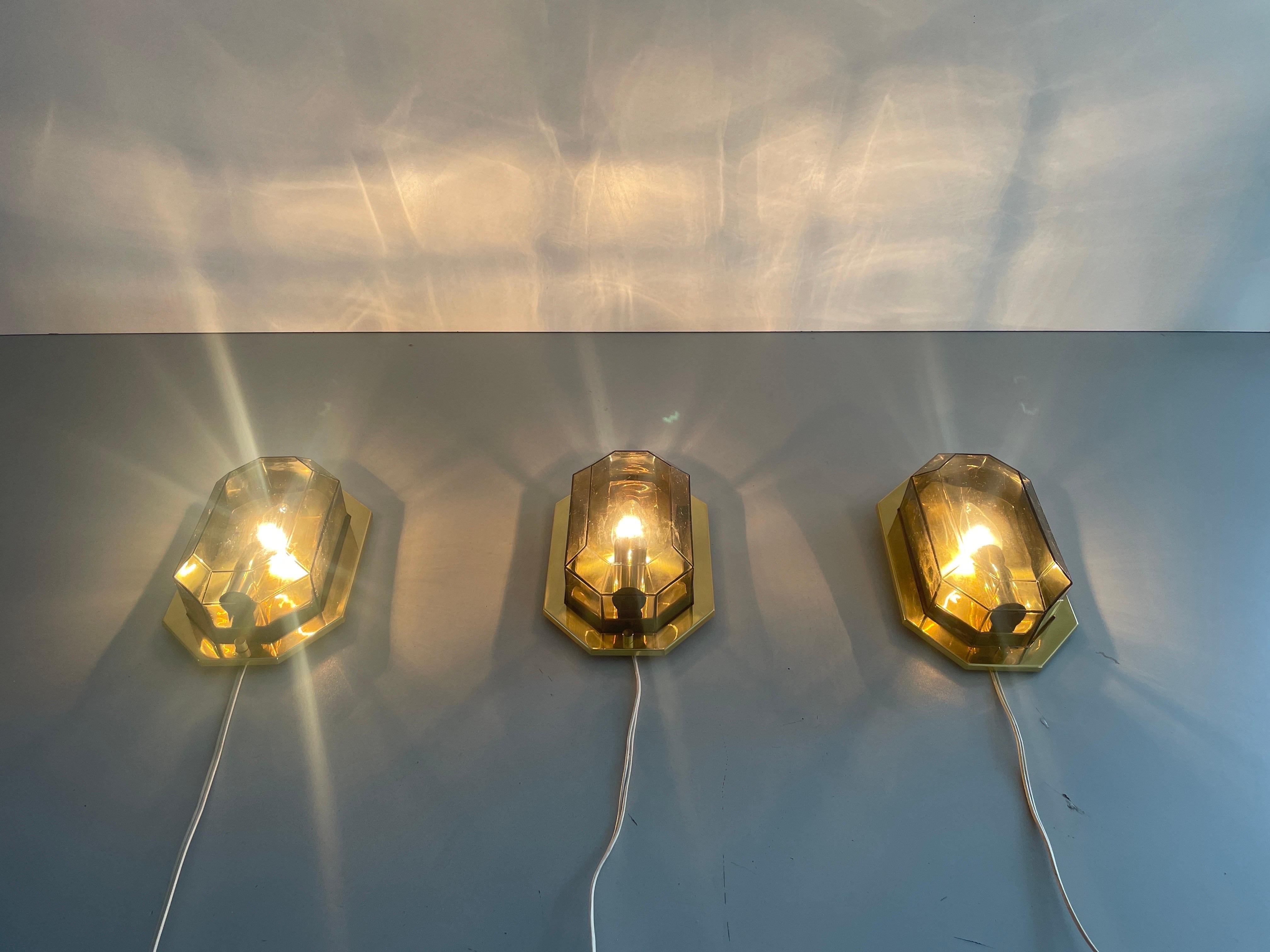 Juego de 3 apliques de cristal ahumado y latón de Limburg, años 60, Alemania en venta 7