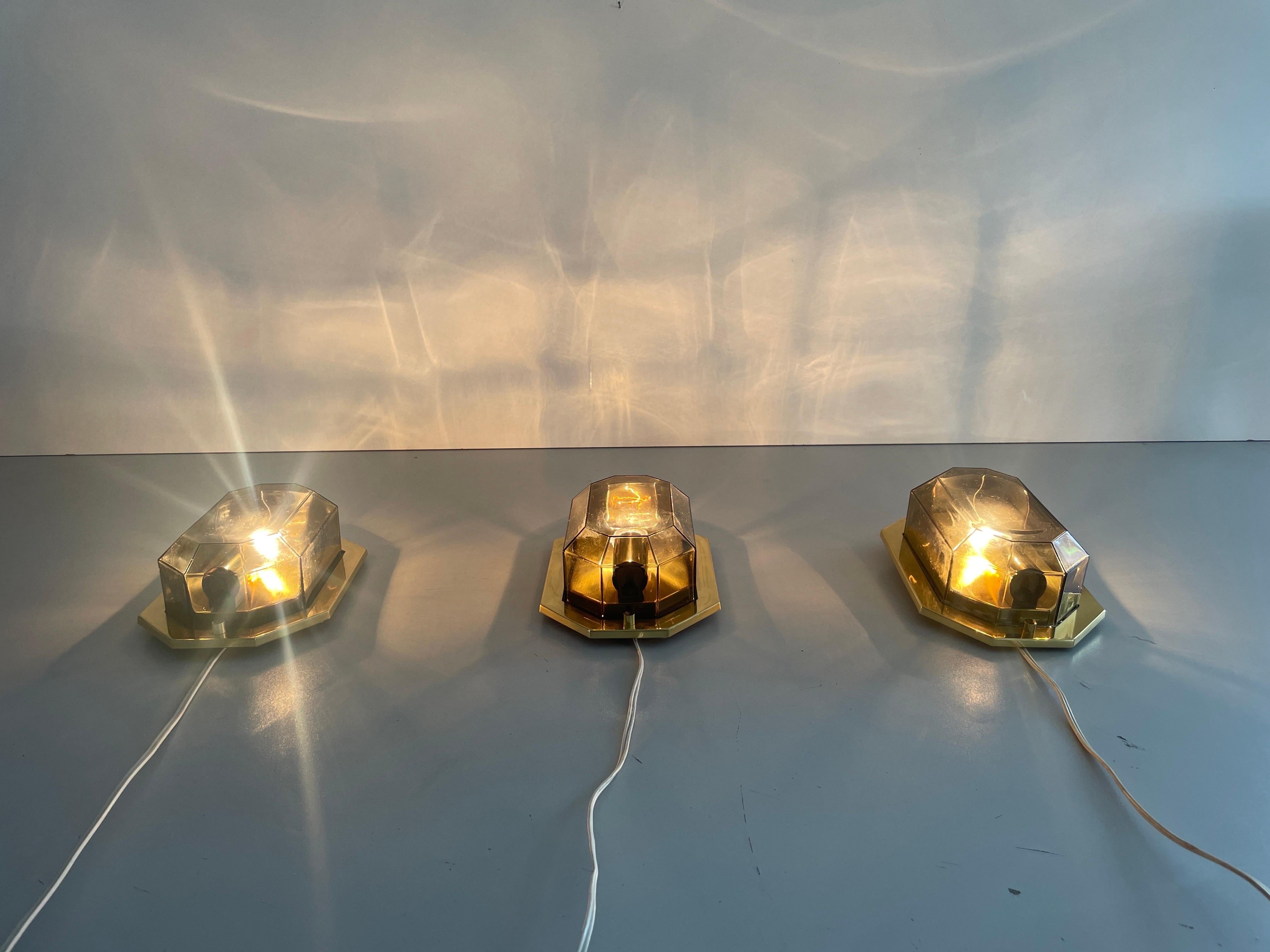 Juego de 3 apliques de cristal ahumado y latón de Limburg, años 60, Alemania en venta 8