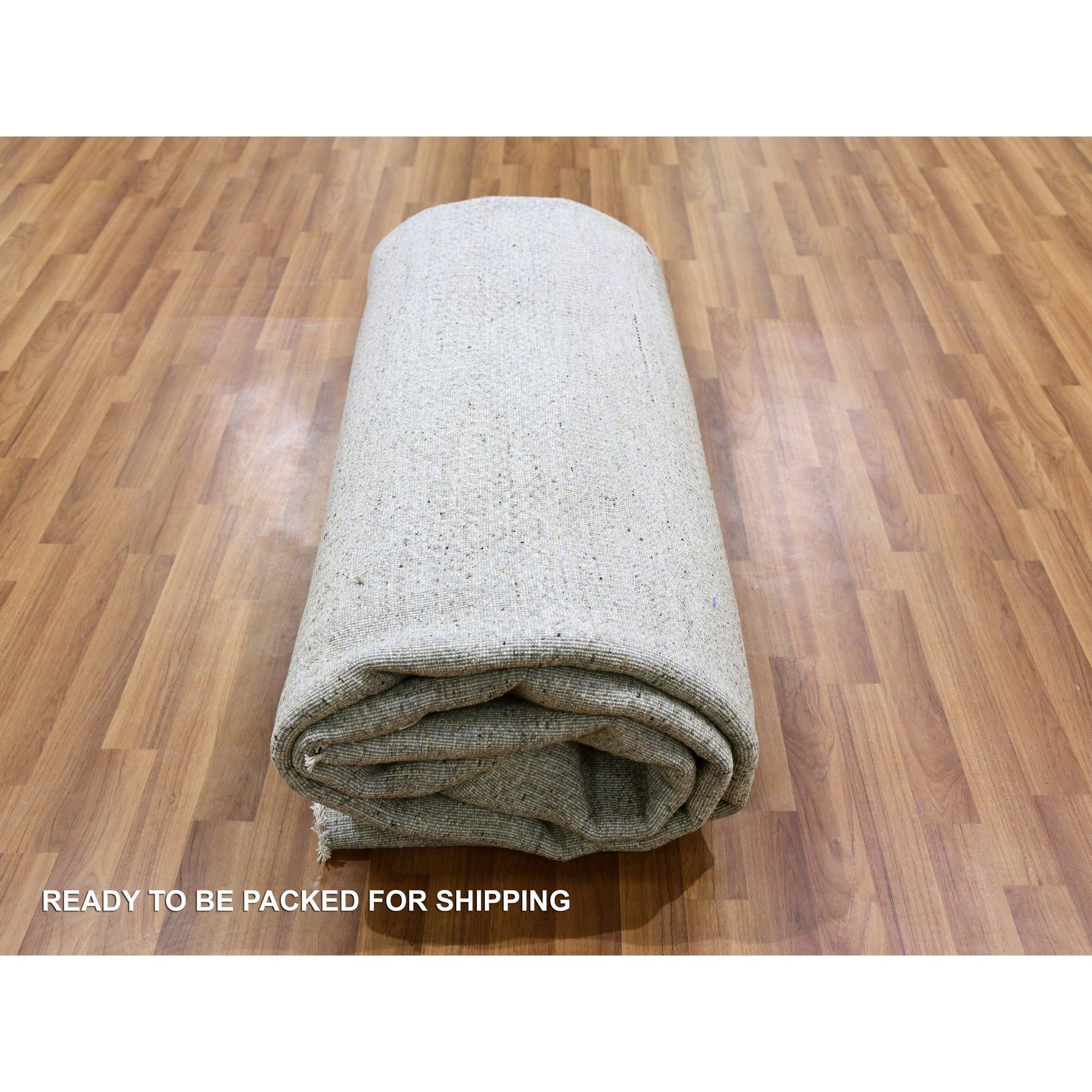 Handgeknüpfter quadratischer Teppich in Rauchgrau und unbefärbter Wolle auf Tone, modernes Grasdesign im Angebot 3