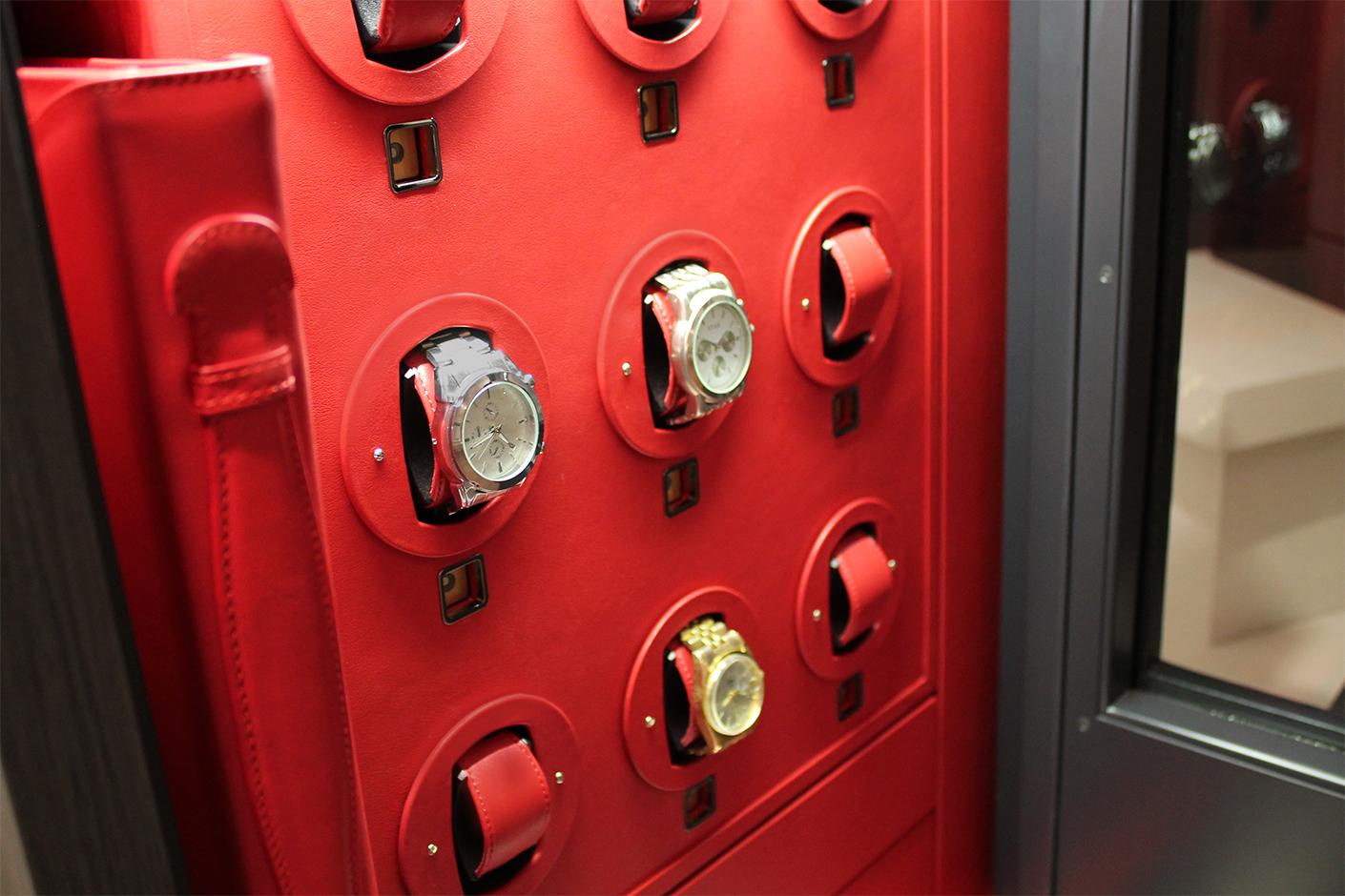 Il Forziere Smoke Grey Armored Chest Safe with 9 Watch Winders In New Condition For Sale In New York, NY