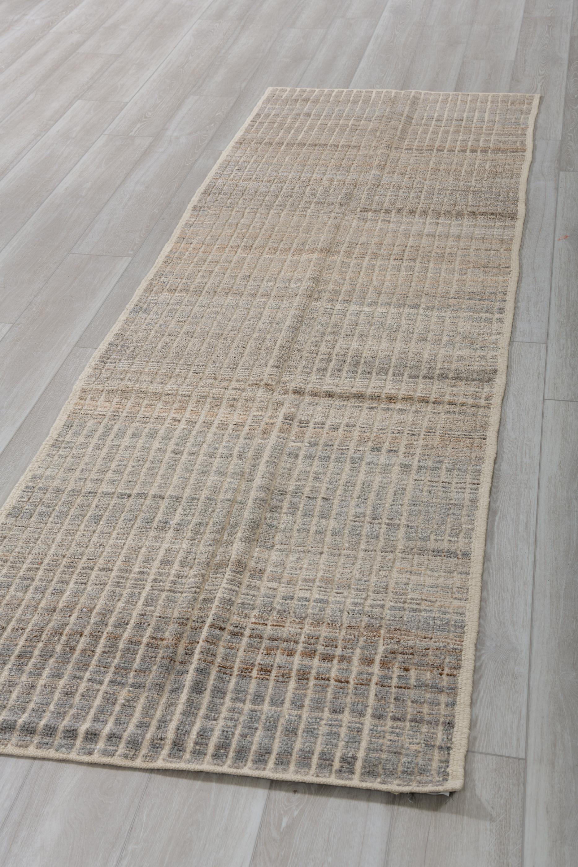 Nom d'origine turque désignant les tapis fabriqués par les villageois pour un usage domestique, souvent de petite taille, en raison des restrictions de taille des métiers à tisser à l'intérieur des maisons. Ils sont tissés sous forme de tapis épais