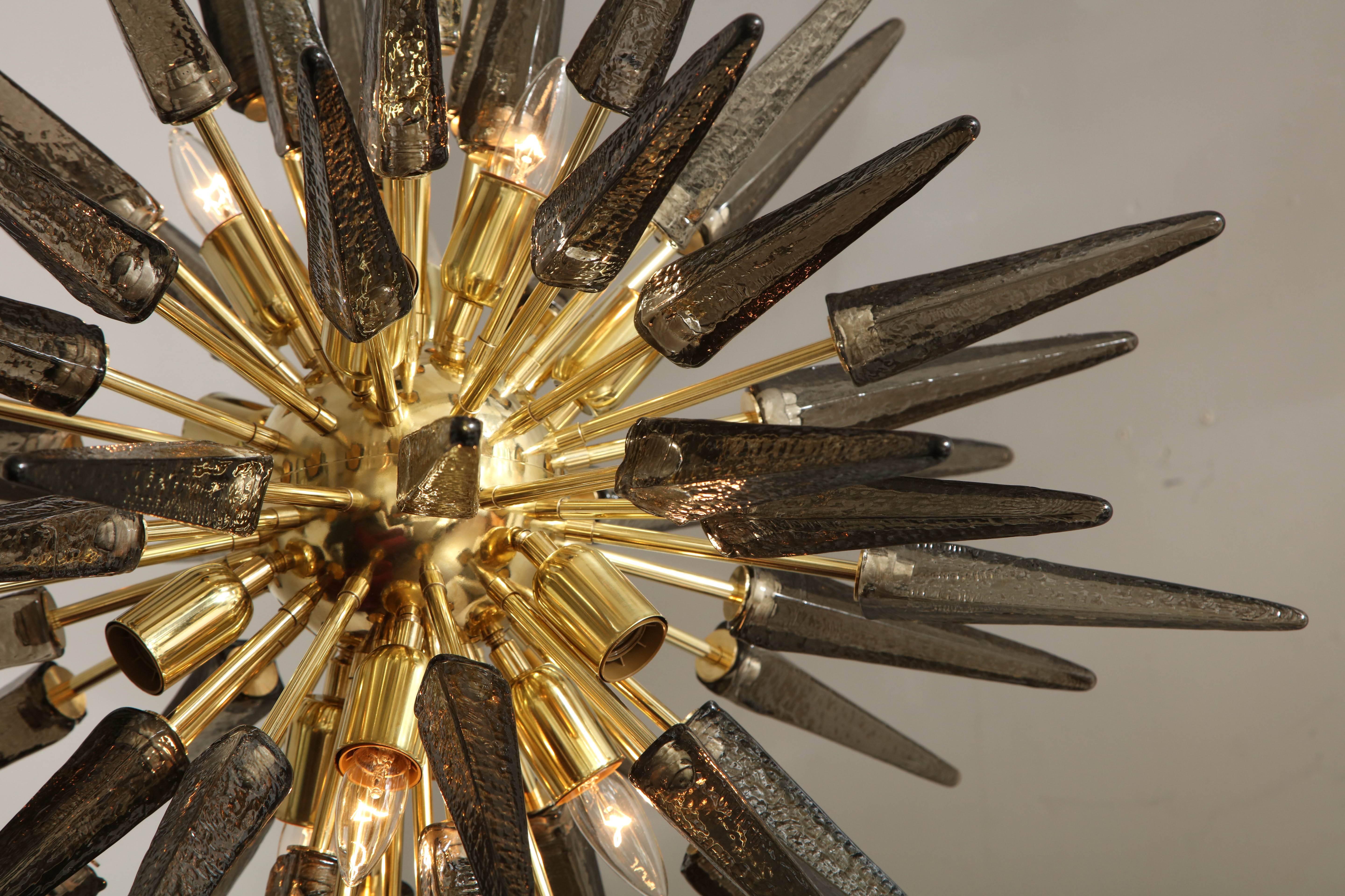 Custom Smoke Murano Glass Spike Sputnik Chandelier In New Condition For Sale In New York, NY