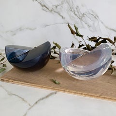 Escultura Semiesfera de Humo en Resina Pulida by Paola Valle