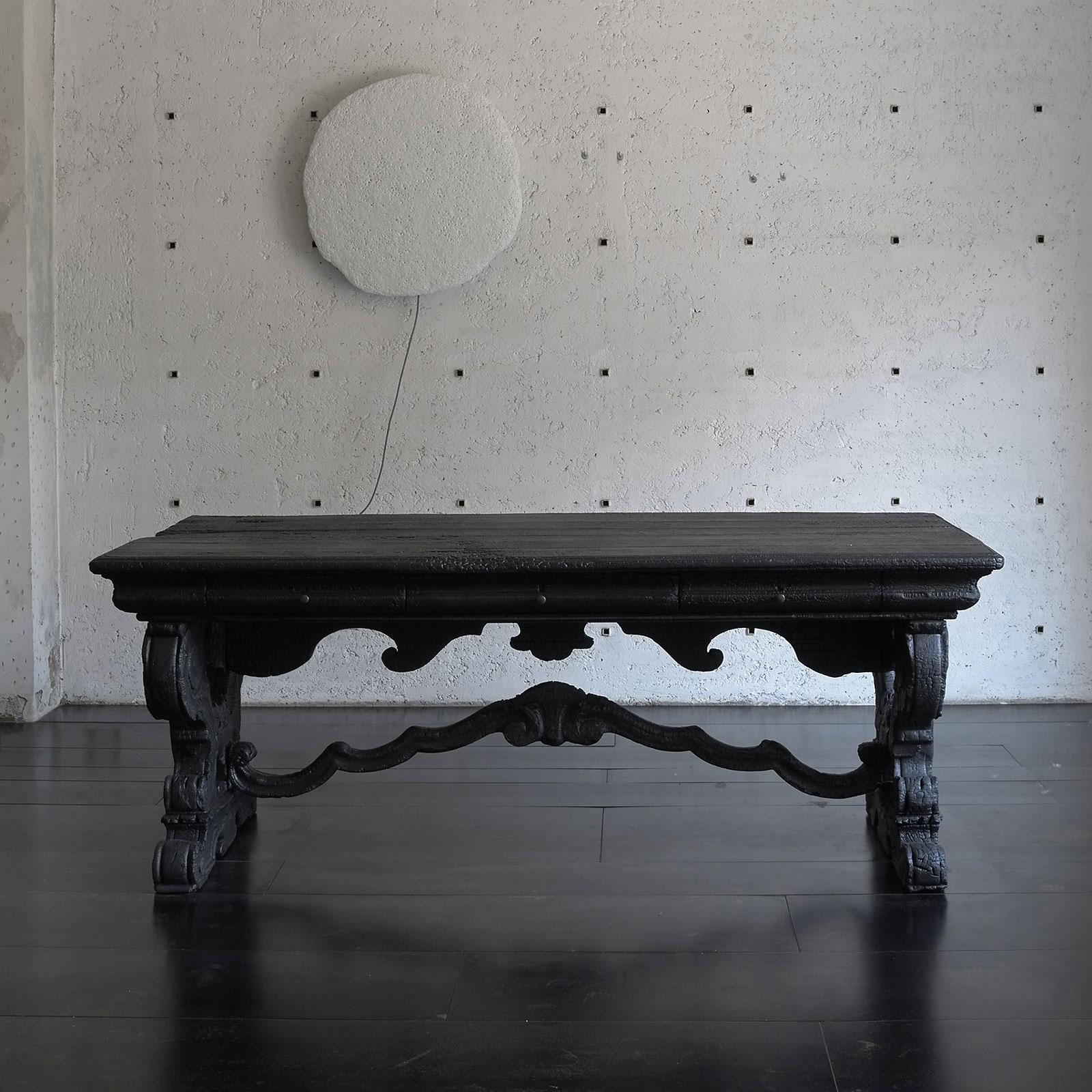 Smoke Table in Wood and Black Resin by Marteen Baas For Sale 3