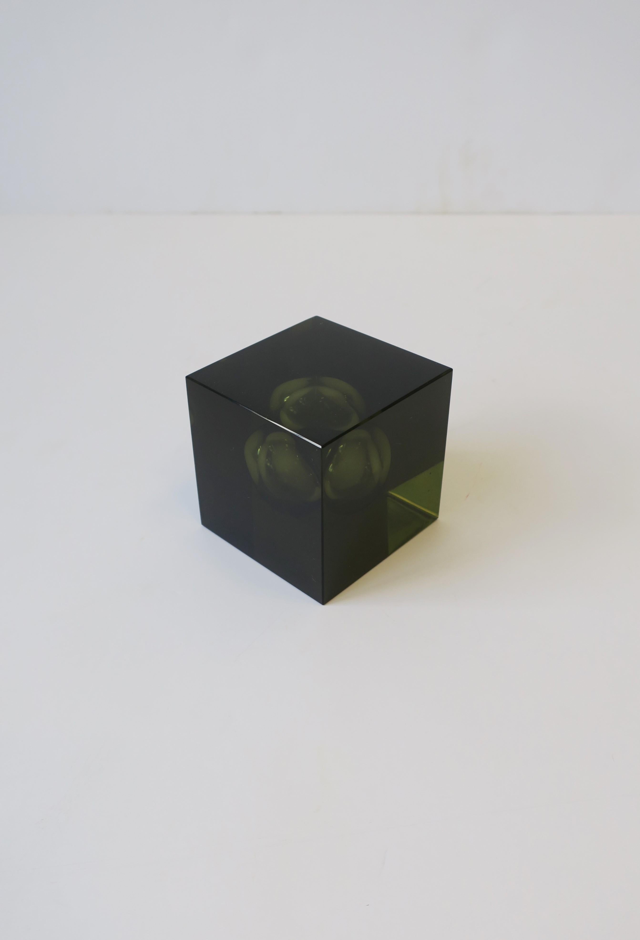 A beautiful and substantial hand-crafted smoked black crystal cube by luxury maker Kagami, Japan. Beautiful handmade crystal cube with internal crystal bubble in the modern style or post-modern design period. Great as a standalone decorative object