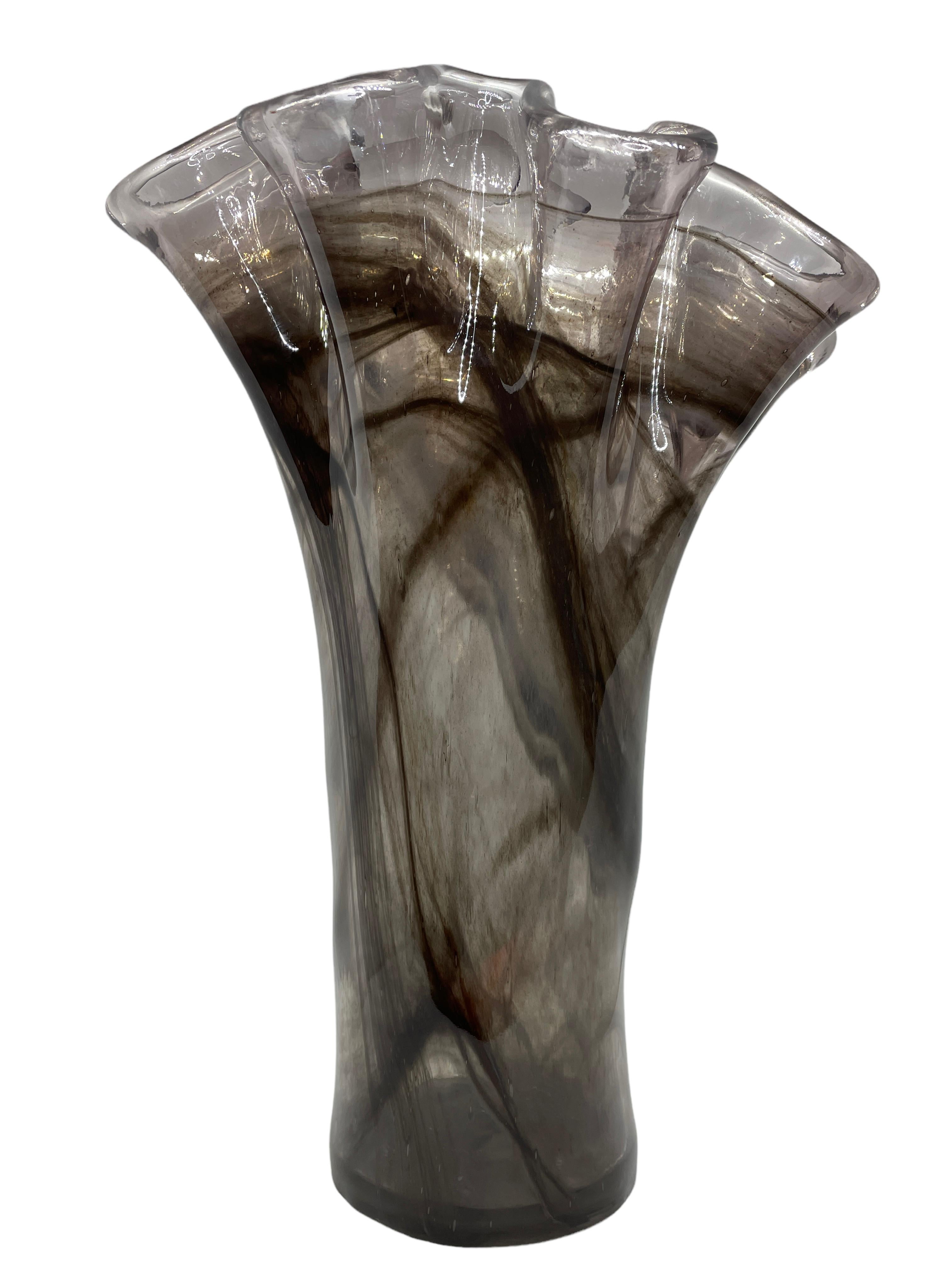 Smoked Black & Grey Art Glass Murano Handkerchief Vase, Modern, 1980s In Good Condition In Nuernberg, DE