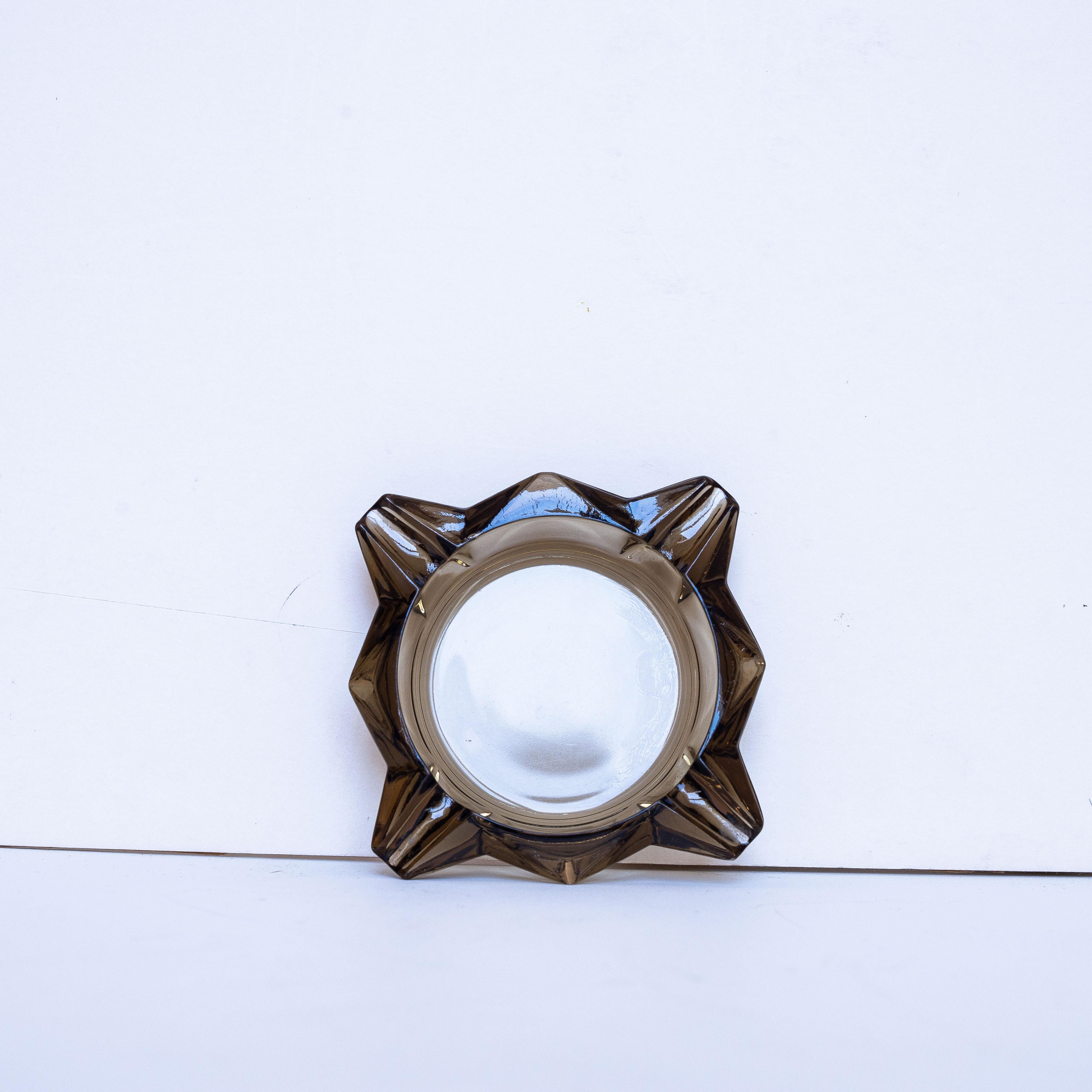 20th Century Smoked Glass Ashtray, Star Geometric Design, France 1970s For Sale